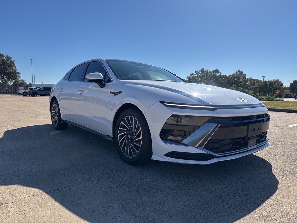 Used 2025 Hyundai Sonata Hybrid Limited Sedan