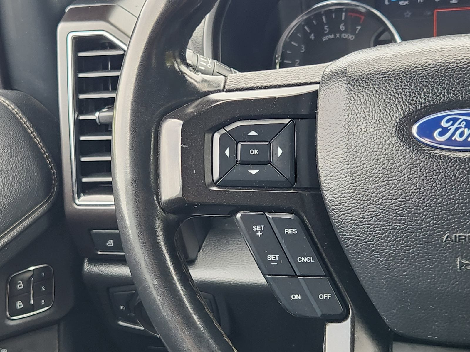 Used 2020 Magnetic Ford Limited image 36