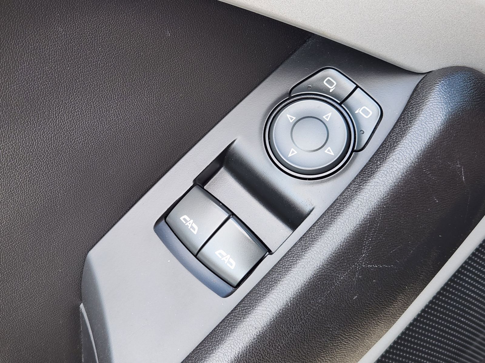 Used 2021 Black Chevrolet  image 32