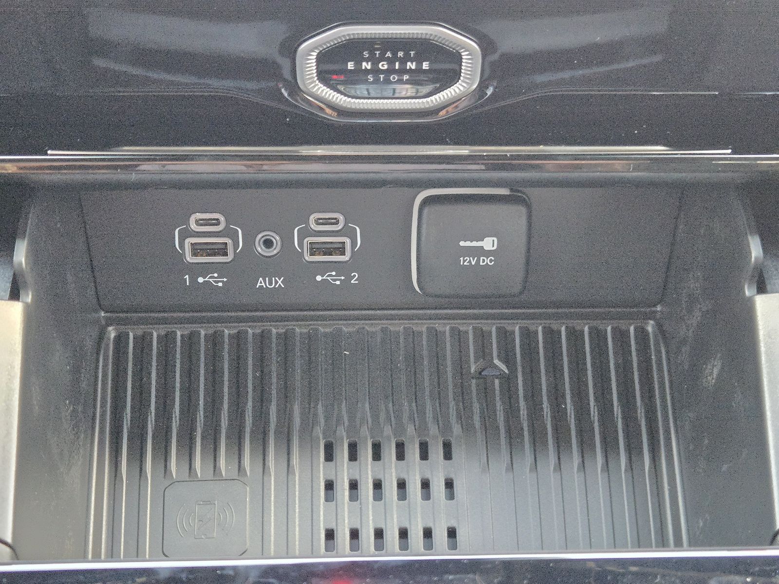 New 2026 Baltic Gray Jeep LAREDO ALTITUDE 4X2 image 25