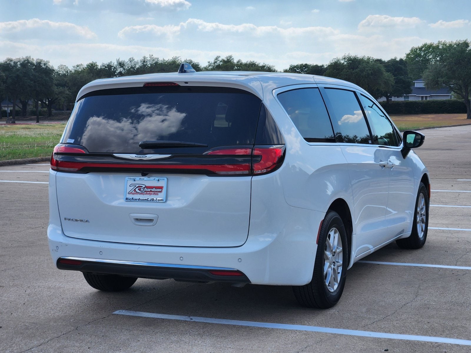 Used 2026 Bright White Chrysler Select image 6