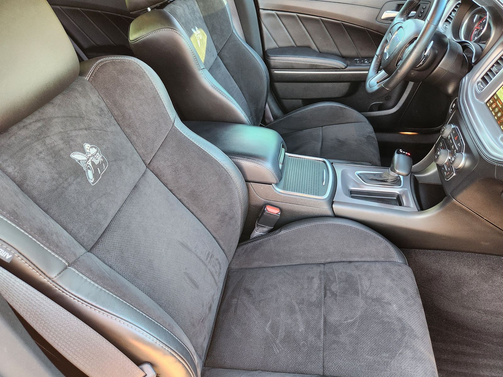 Used 2023 Plum Crazy Pearlcoat Dodge Scat Pack image 22