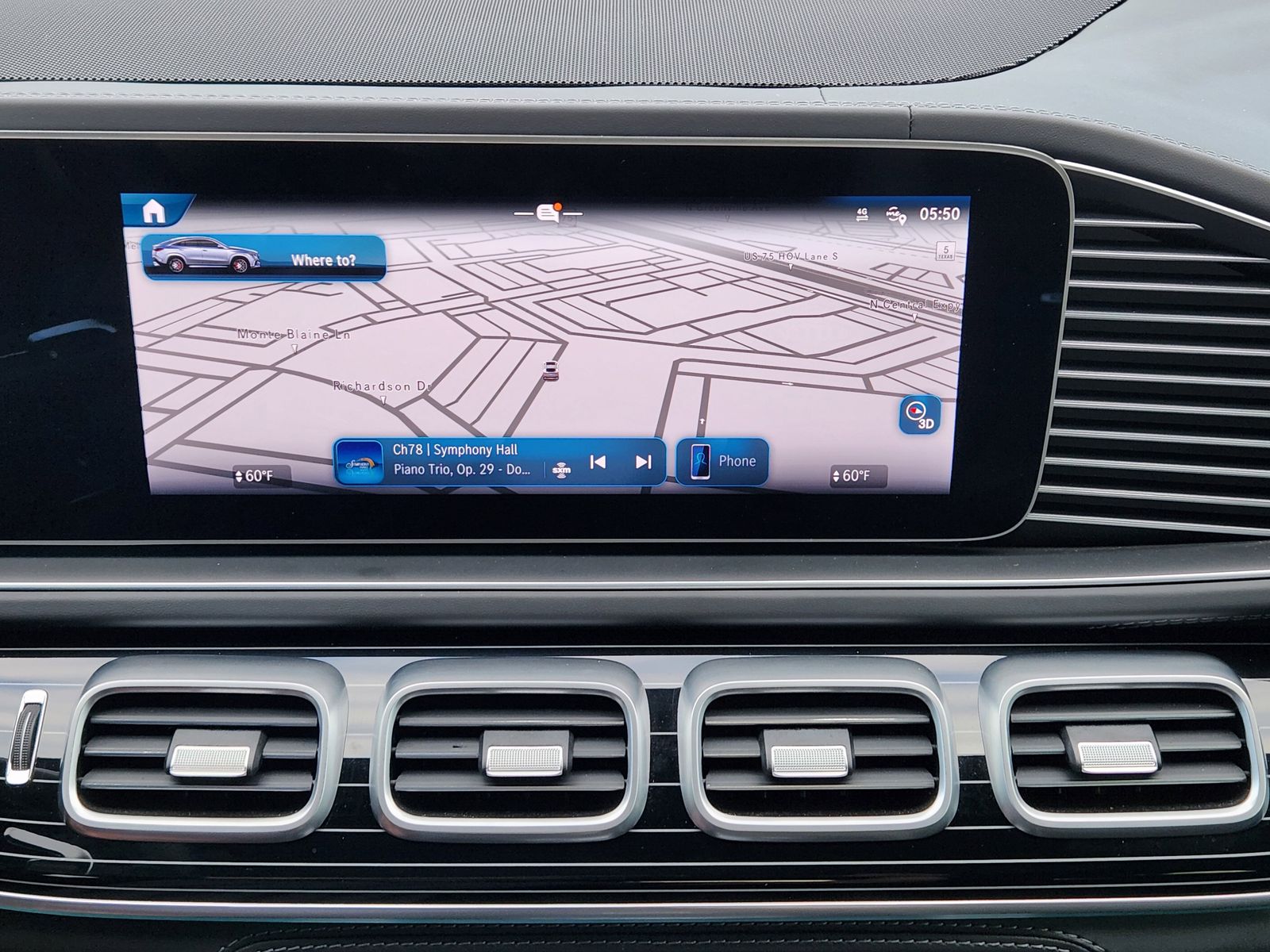 Used 2024 Black Mercedes-Benz 4MATIC® image 26