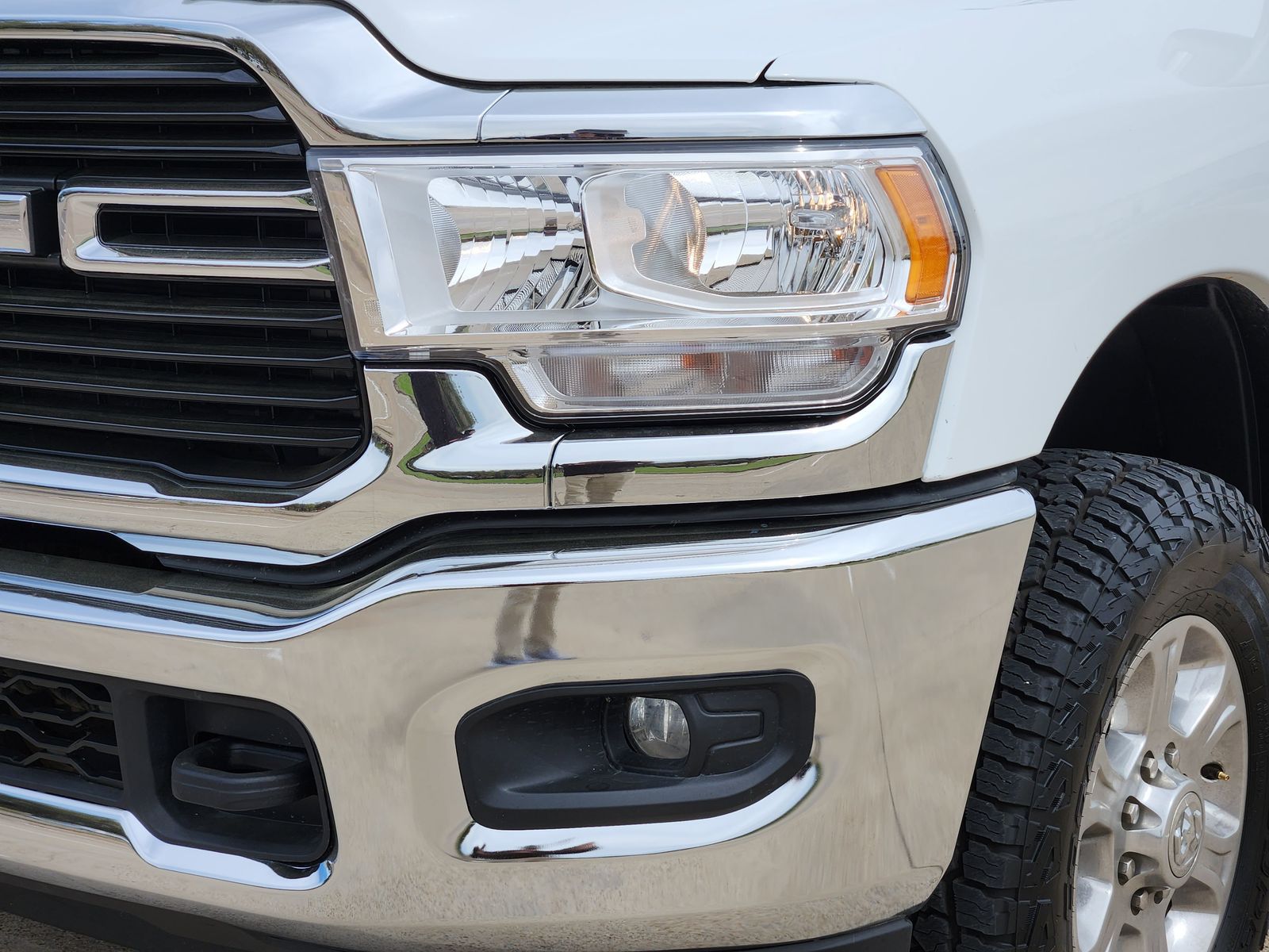 Used 2023 Bright White Ram Big Horn image 10