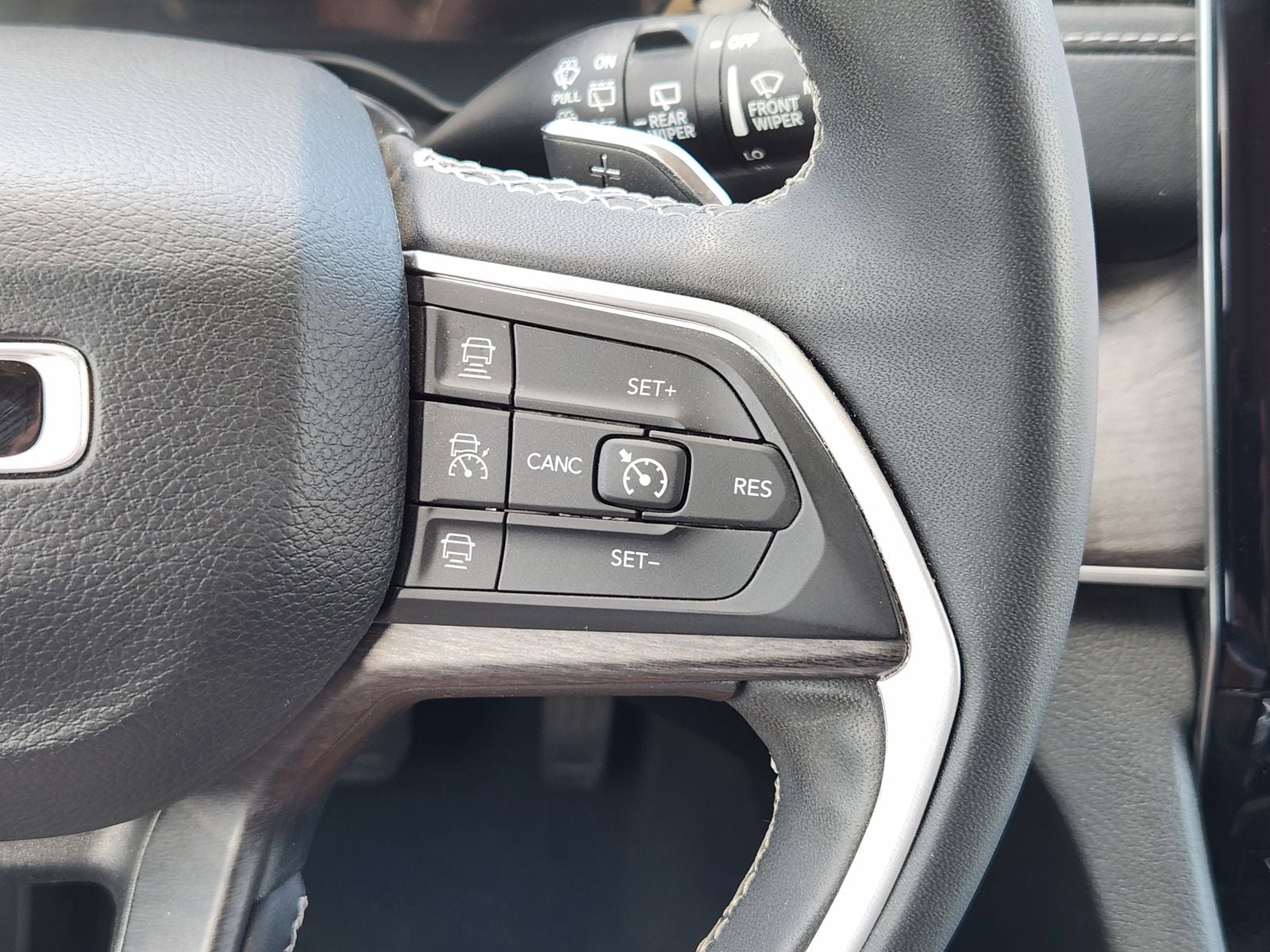 Used 2023 Midnight Sky Jeep Base image 38