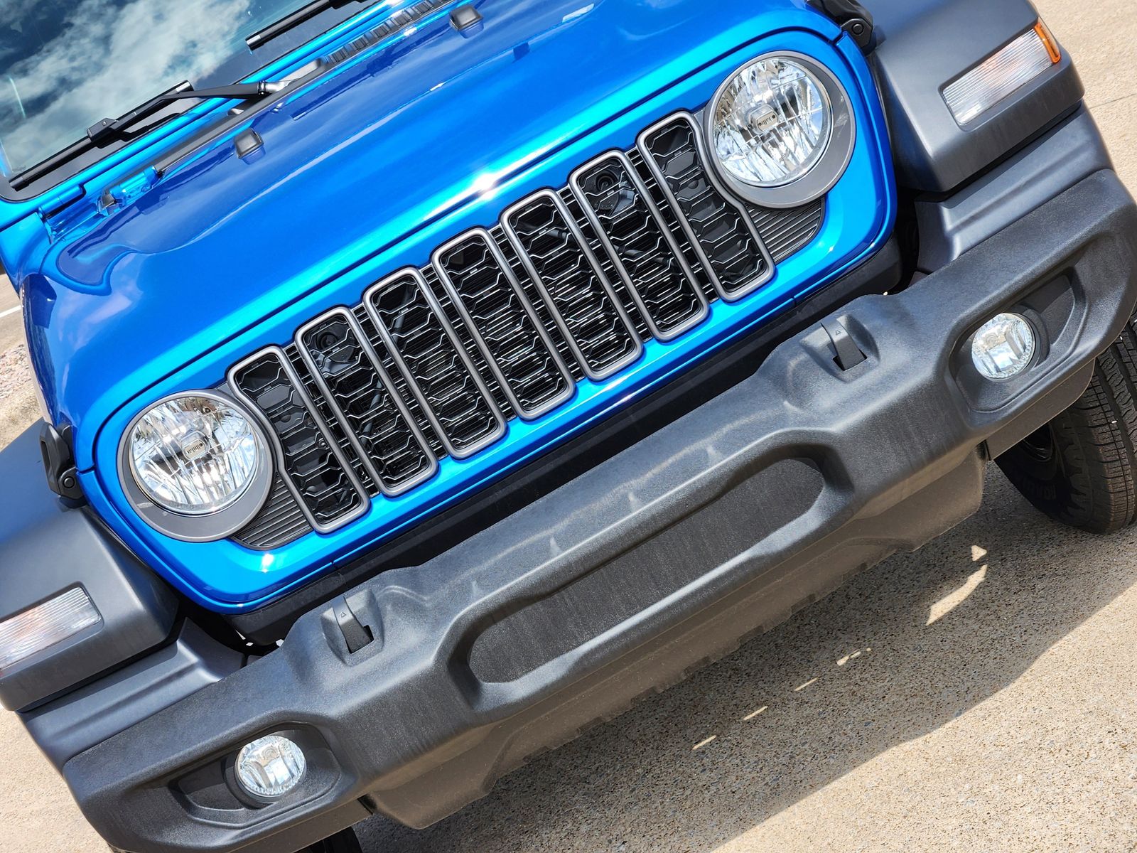 New 2026 Hydro Blue Pearlcoat Jeep 4-DOOR SPORT image 14