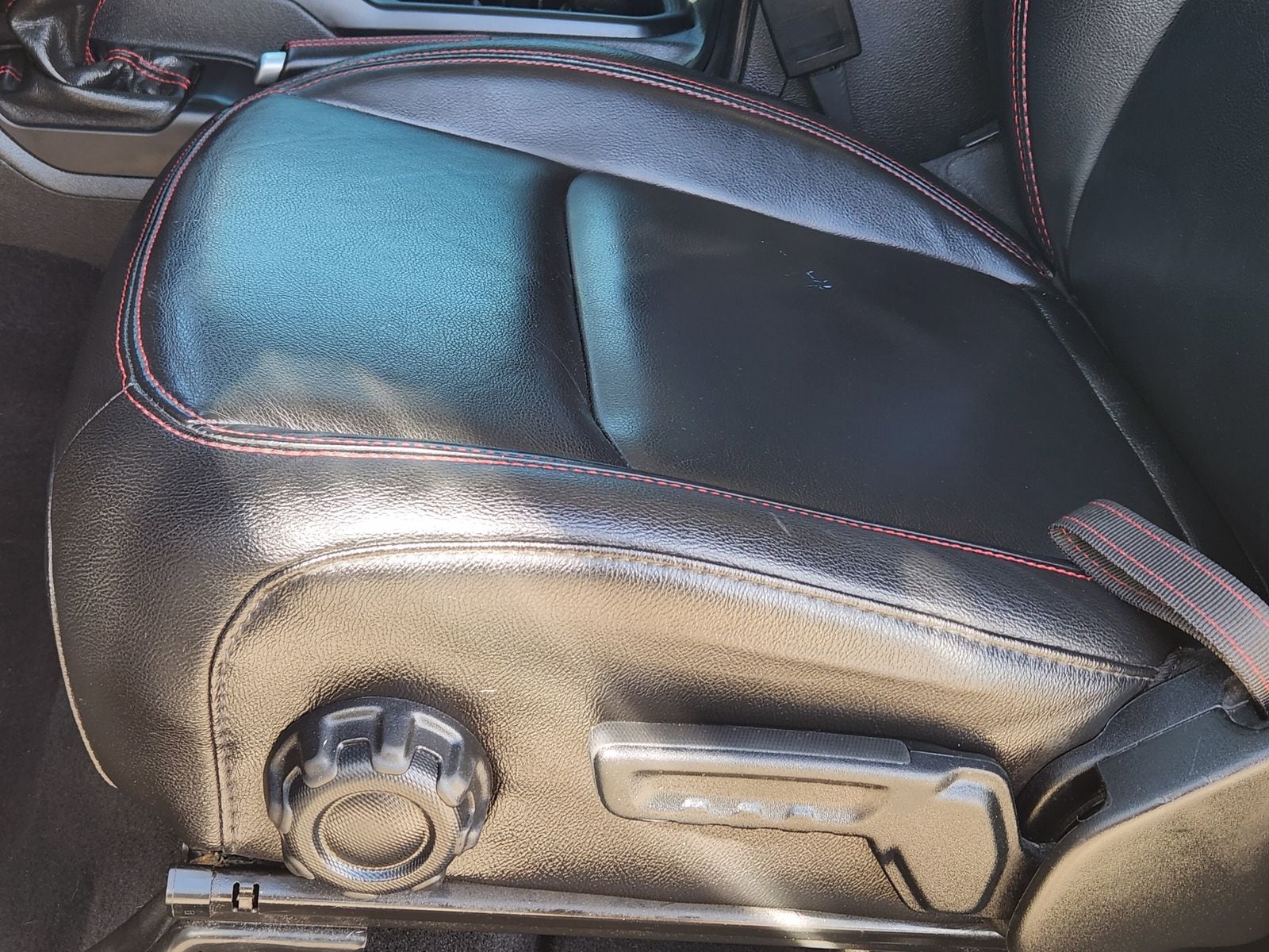 Certified Used 2023 Black Jeep Rubicon image 33