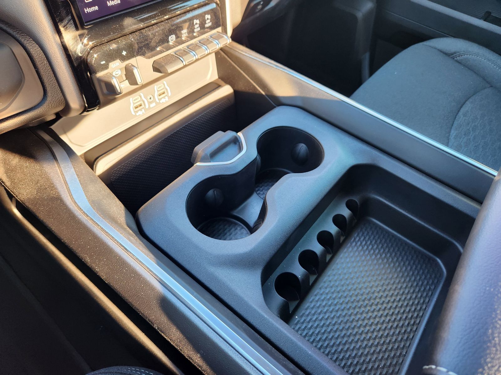 New 2026 Diamond Black Crystal Pearlcoat Ram LONE STAR CREW CAB 4X4 8