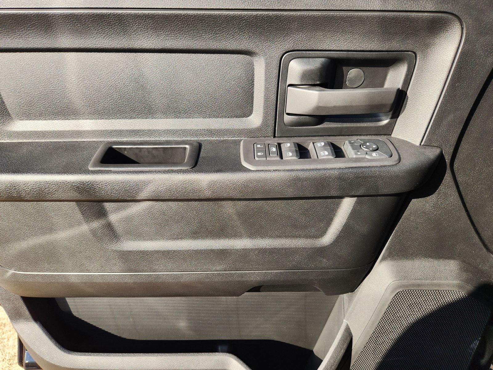 New 2026 Diamond Black Crystal Pearlcoat Ram TRADESMAN CREW CAB 4X4 6