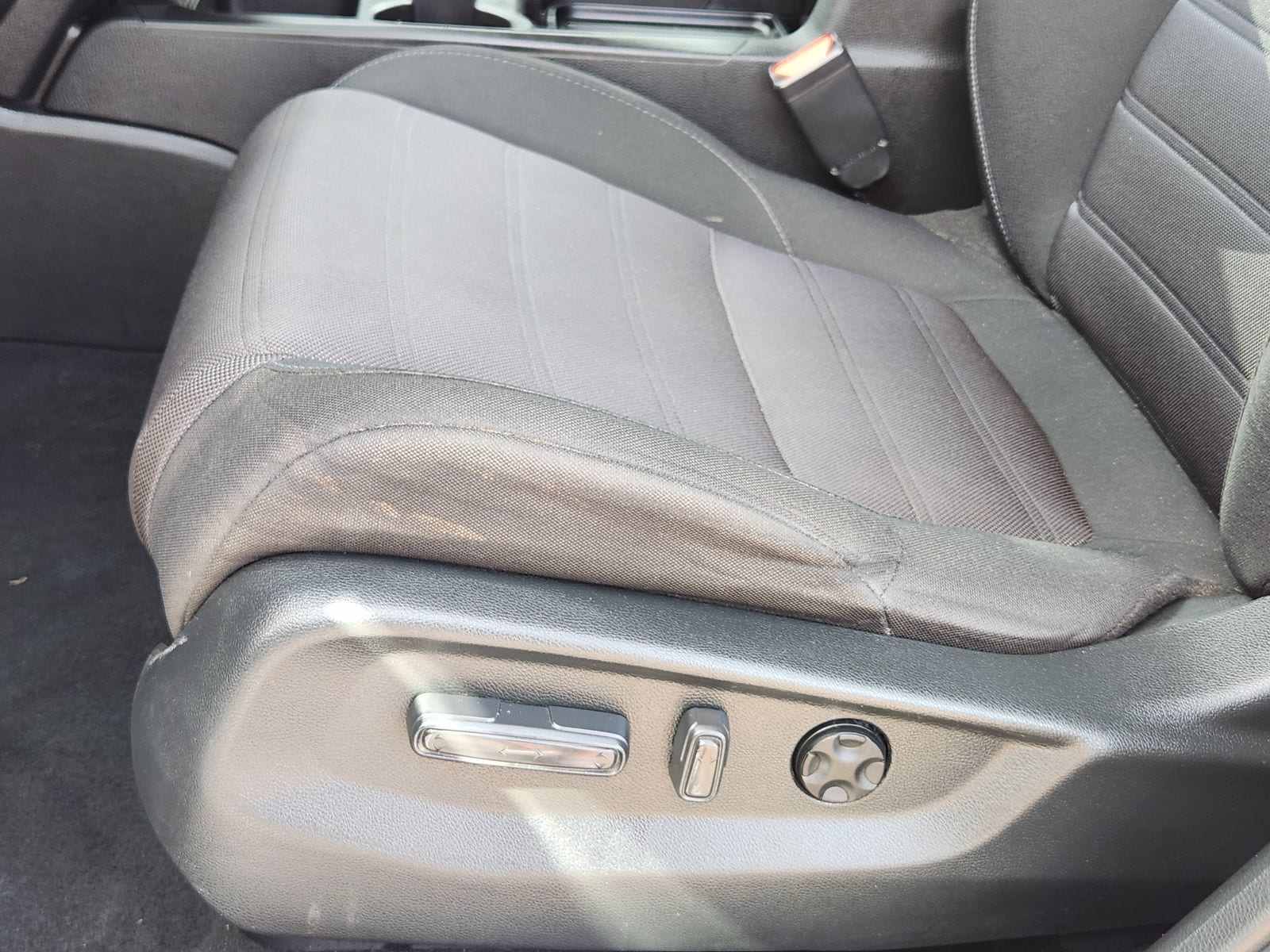 Used 2020 Silver Honda EX 2WD image 32