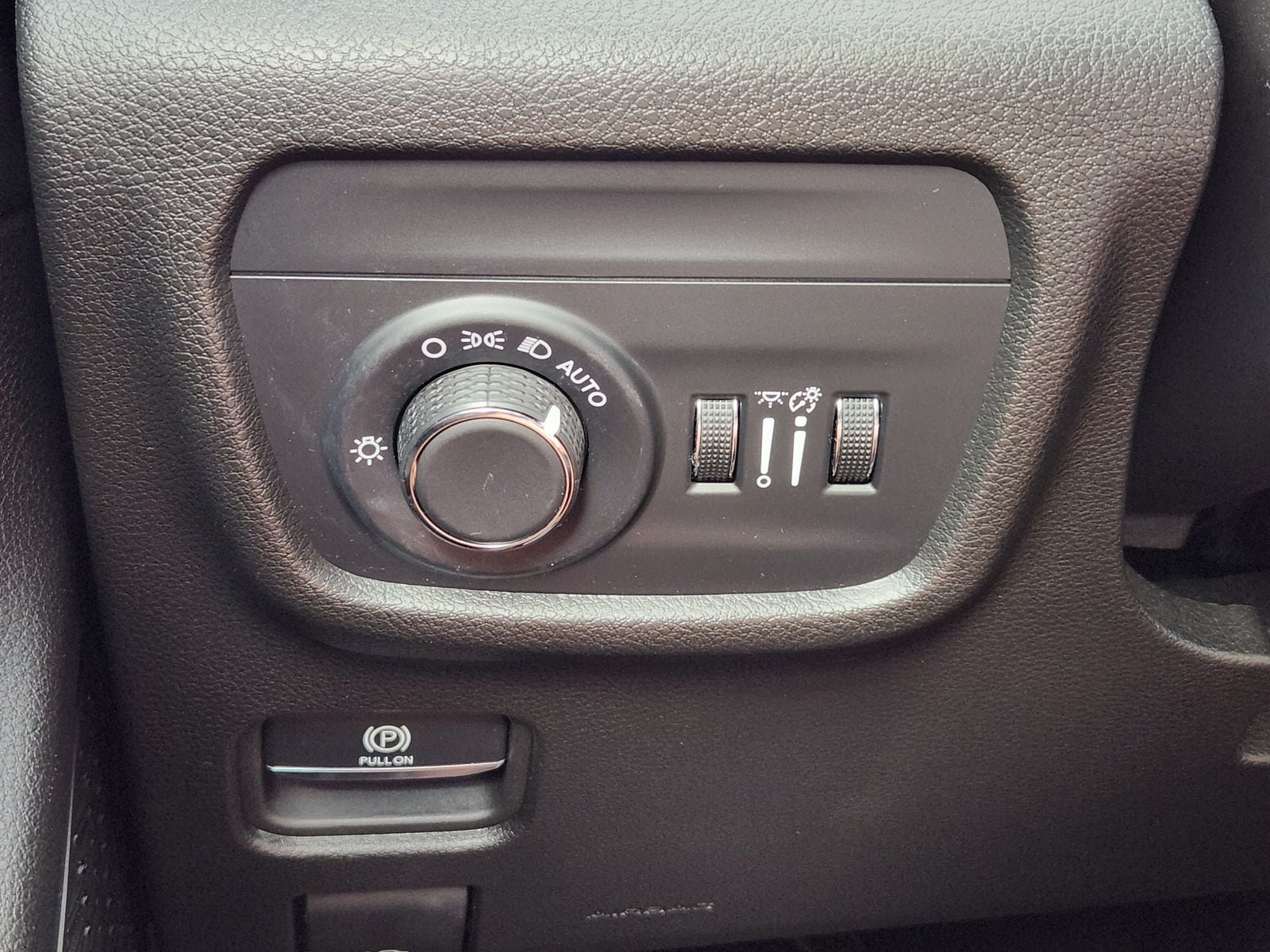 Used 2024 Bright White Clearcoat Jeep Laredo image 31