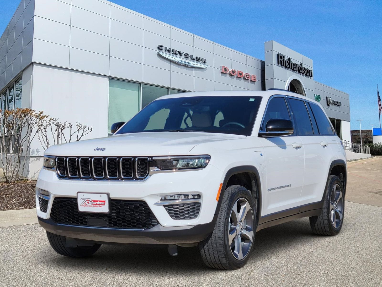 Used 2024 Bright White Jeep Base image 2