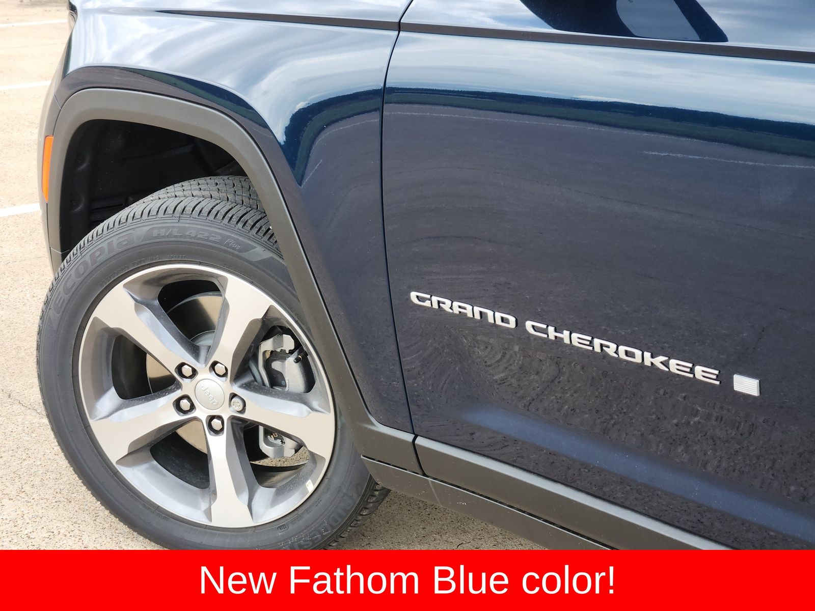 New 2026 Fathom Blue Pearlcoat Jeep L LIMITED 4X4 image 16