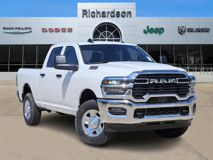 2025 Ram 3500 TRADESMAN CREW CAB 4X4 6'4 BOX Pickup