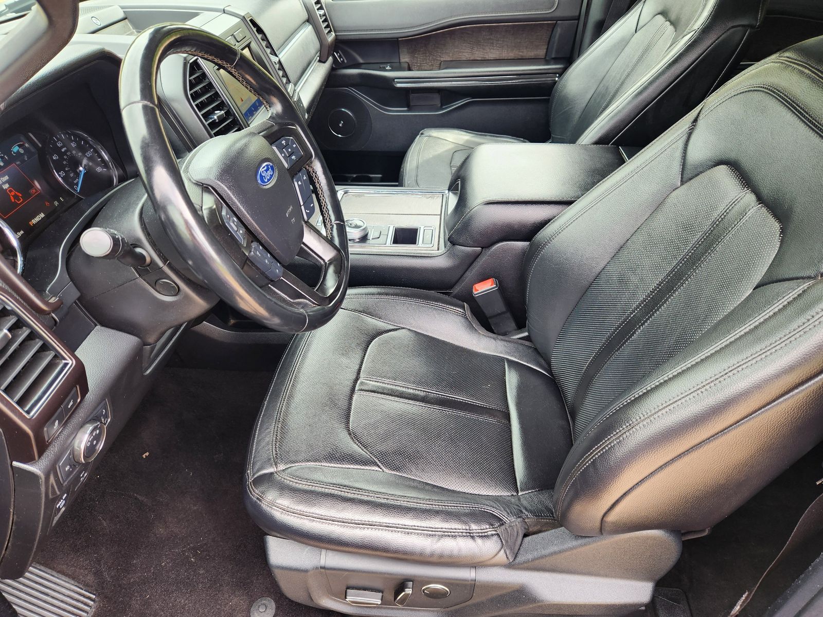 Used 2020 Magnetic Ford Limited image 19