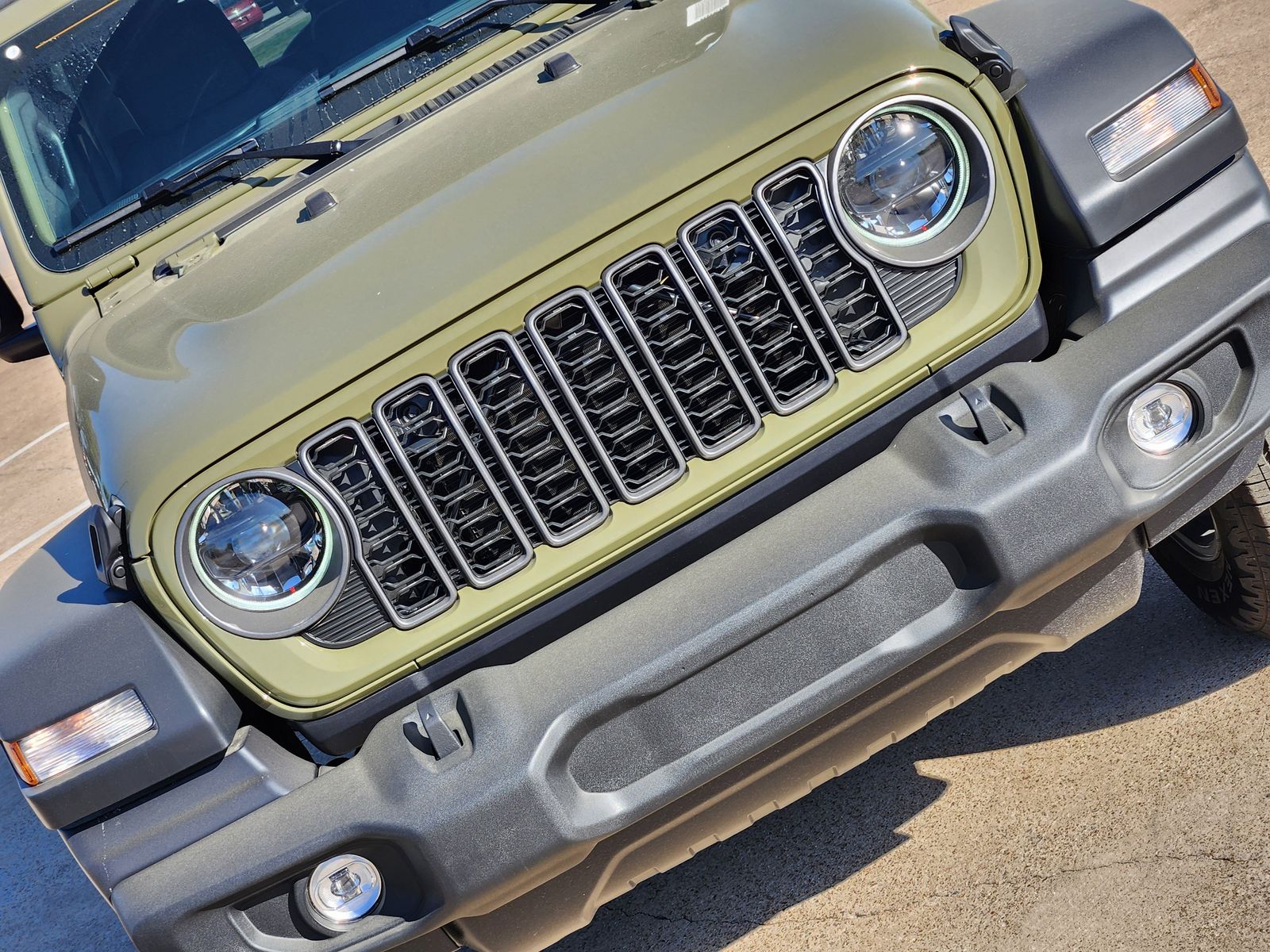 New 2026 41 Jeep 4-DOOR SPORT S image 14