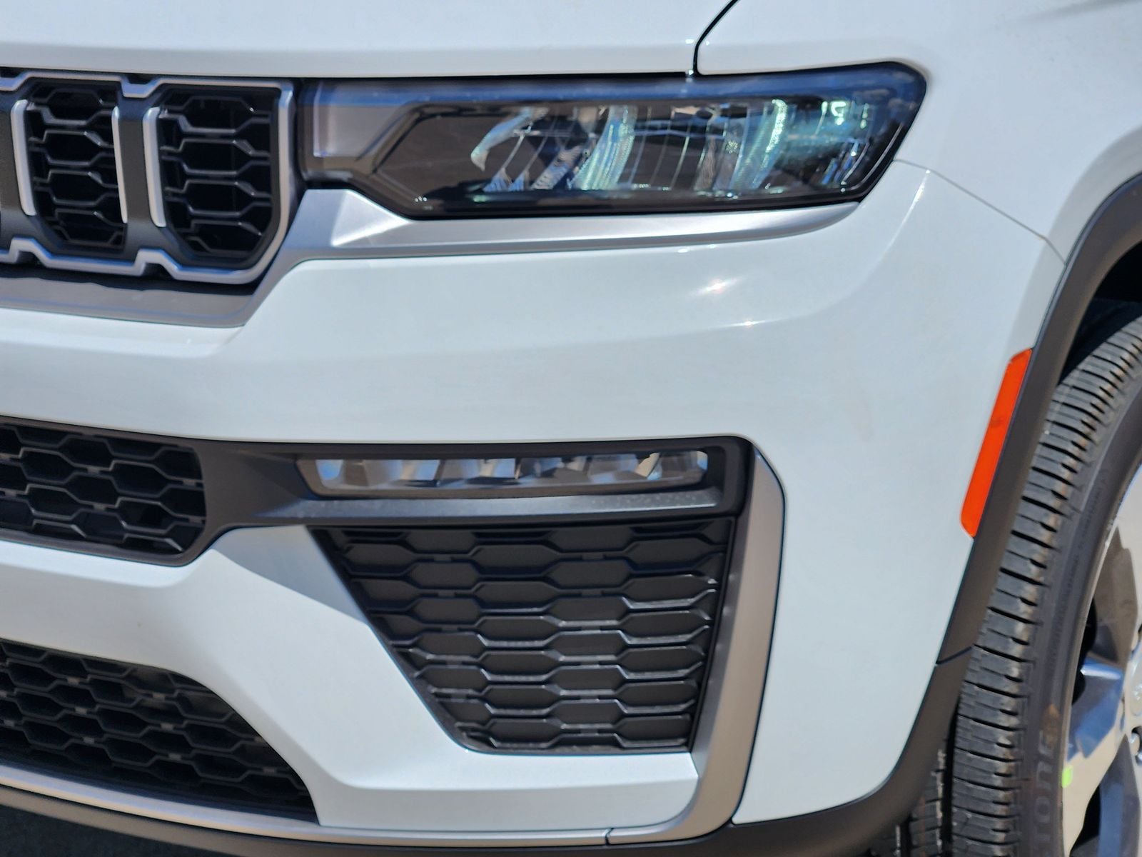 New 2026 Bright White Jeep LIMITED 4X4 image 10
