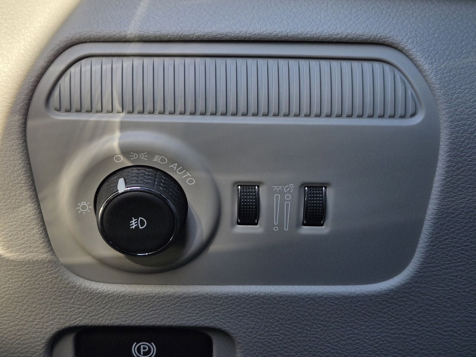 New 2025 Diamond Black Crystal Pearlcoat Jeep L LIMITED 4X4 image 23