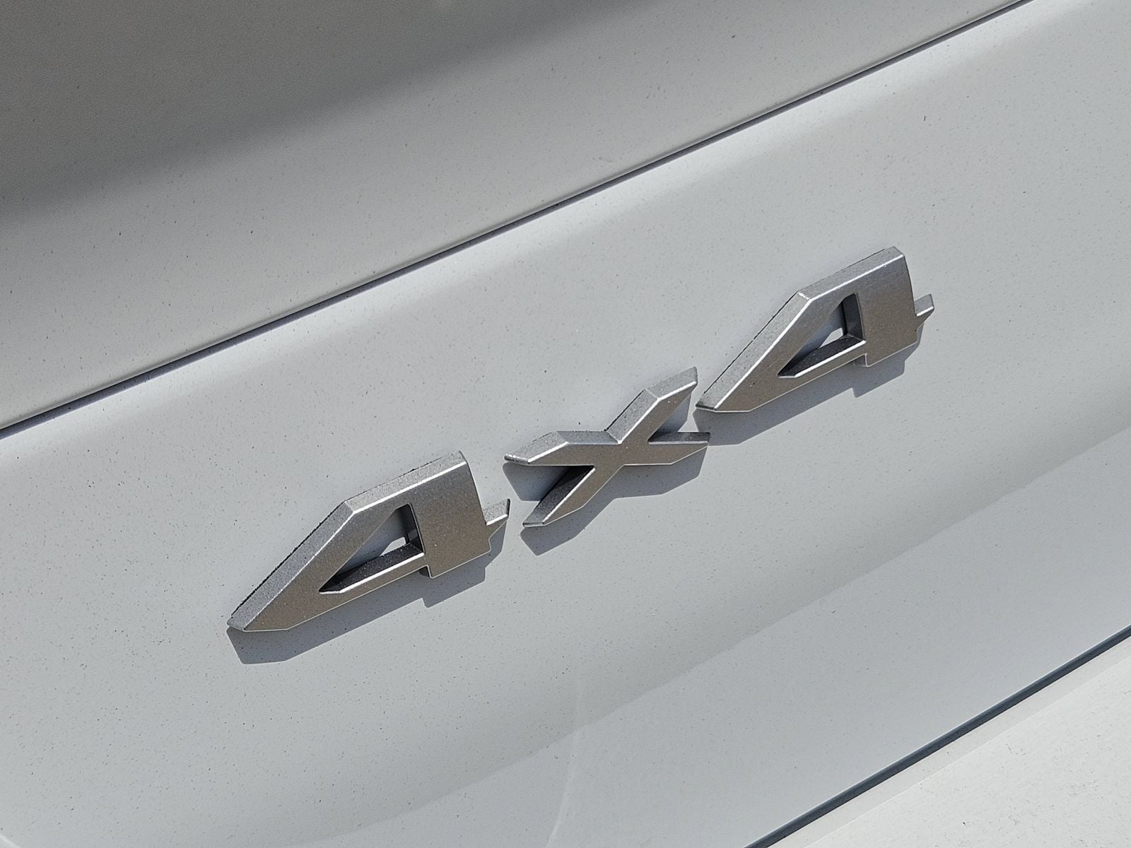 New 2025 Bright White Jeep L LIMITED 4X4 image 14