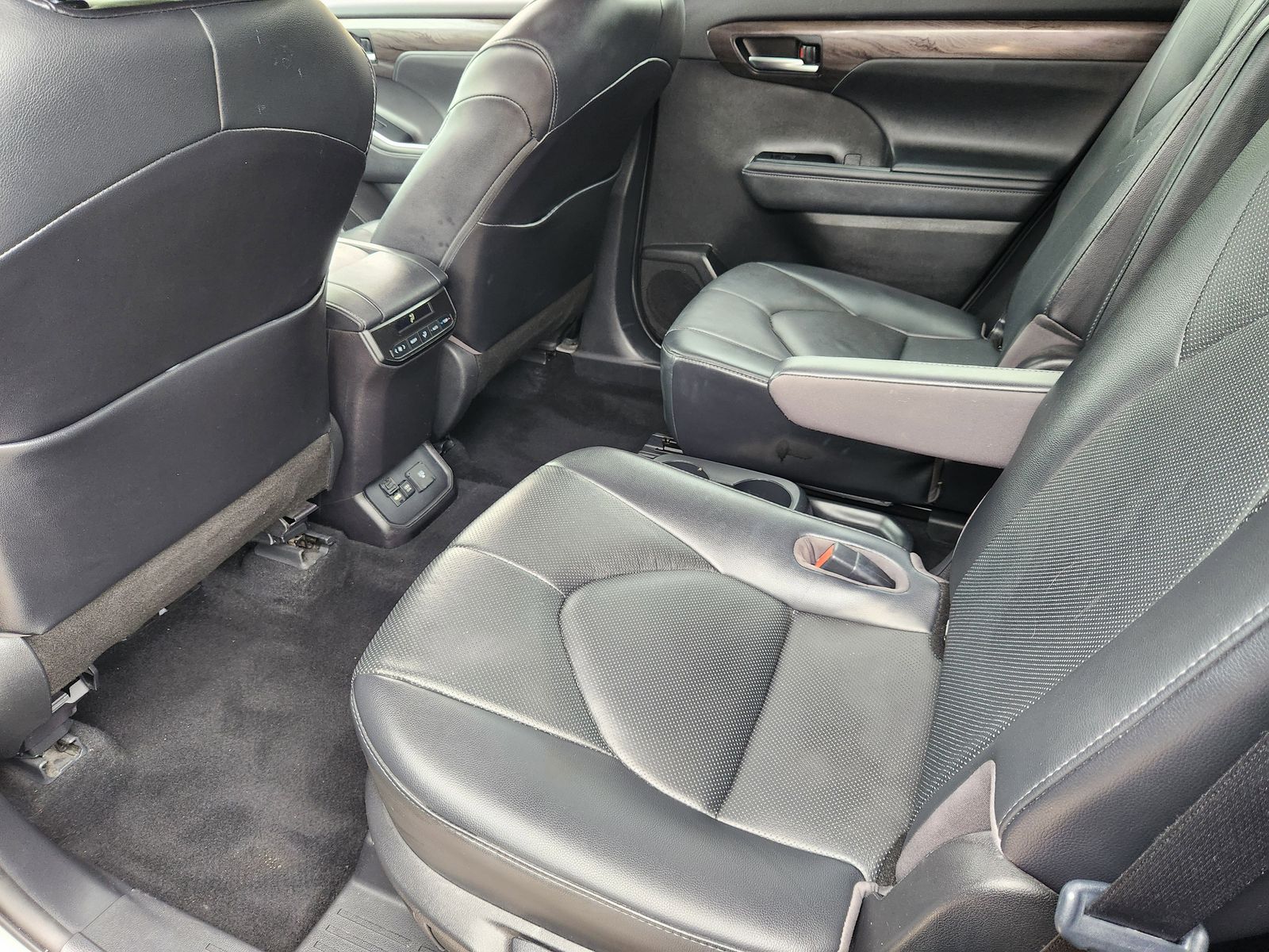 Used 2020 Celestial Silver Toyota Limited image 39