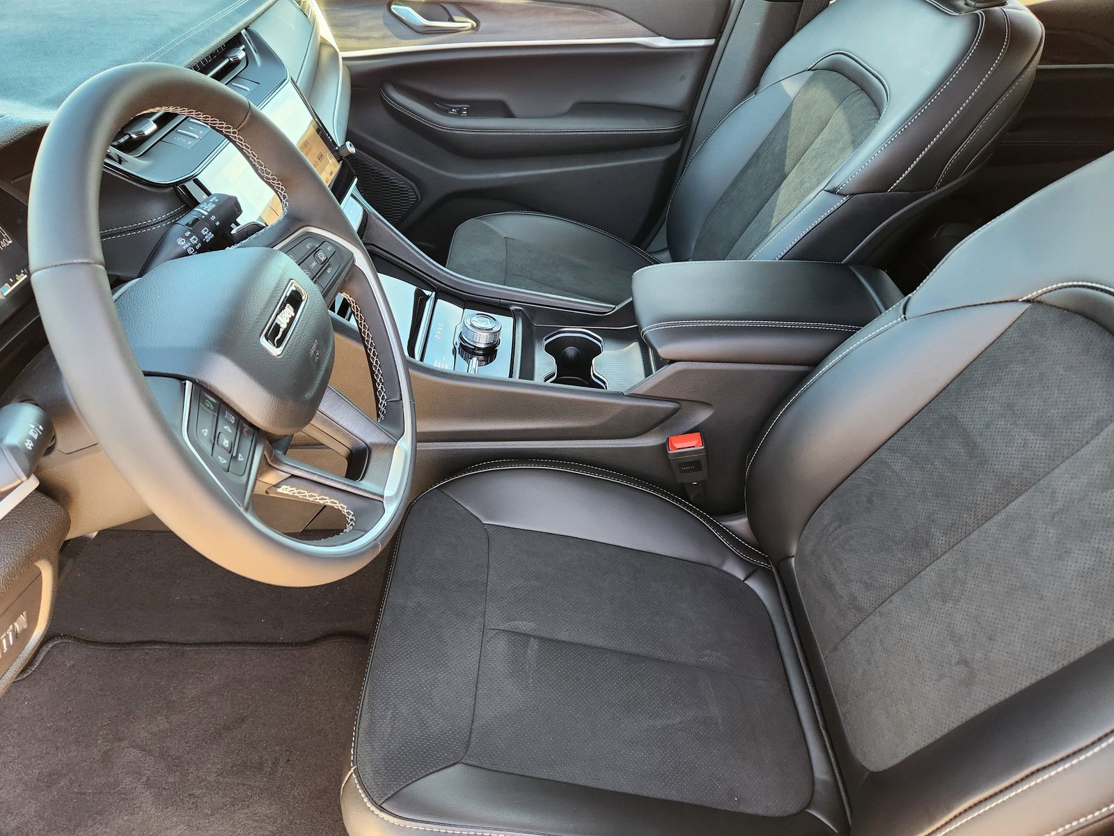 New 2026 Bright White Jeep LAREDO ALTITUDE 4X4 image 14