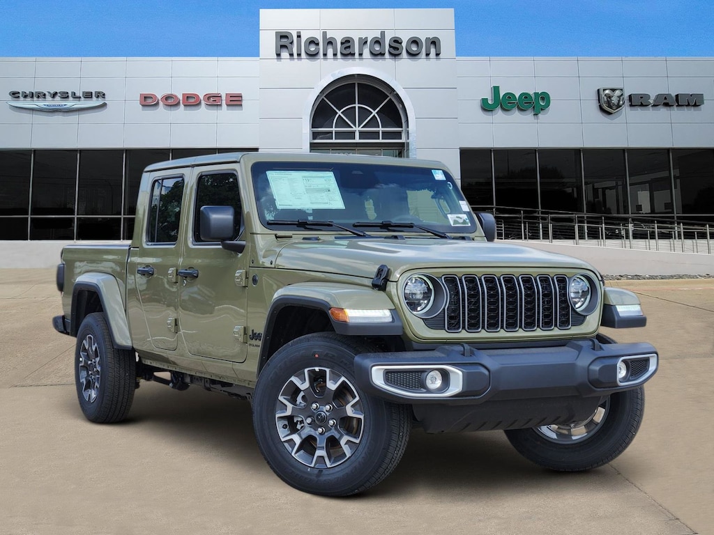 New 2026 Jeep Gladiator SAHARA 4X4 Pickup