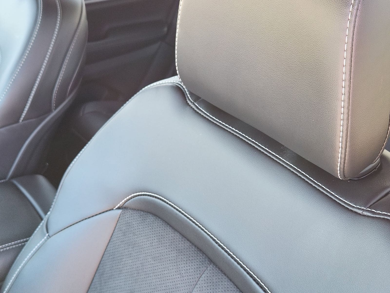 New 2026 Bright White Jeep LAREDO ALTITUDE 4X4 image 16