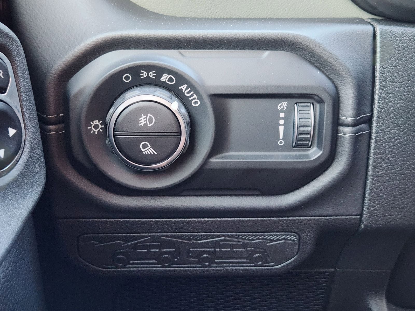 New 2026 Black Jeep MOJAVE 4X4 image 31