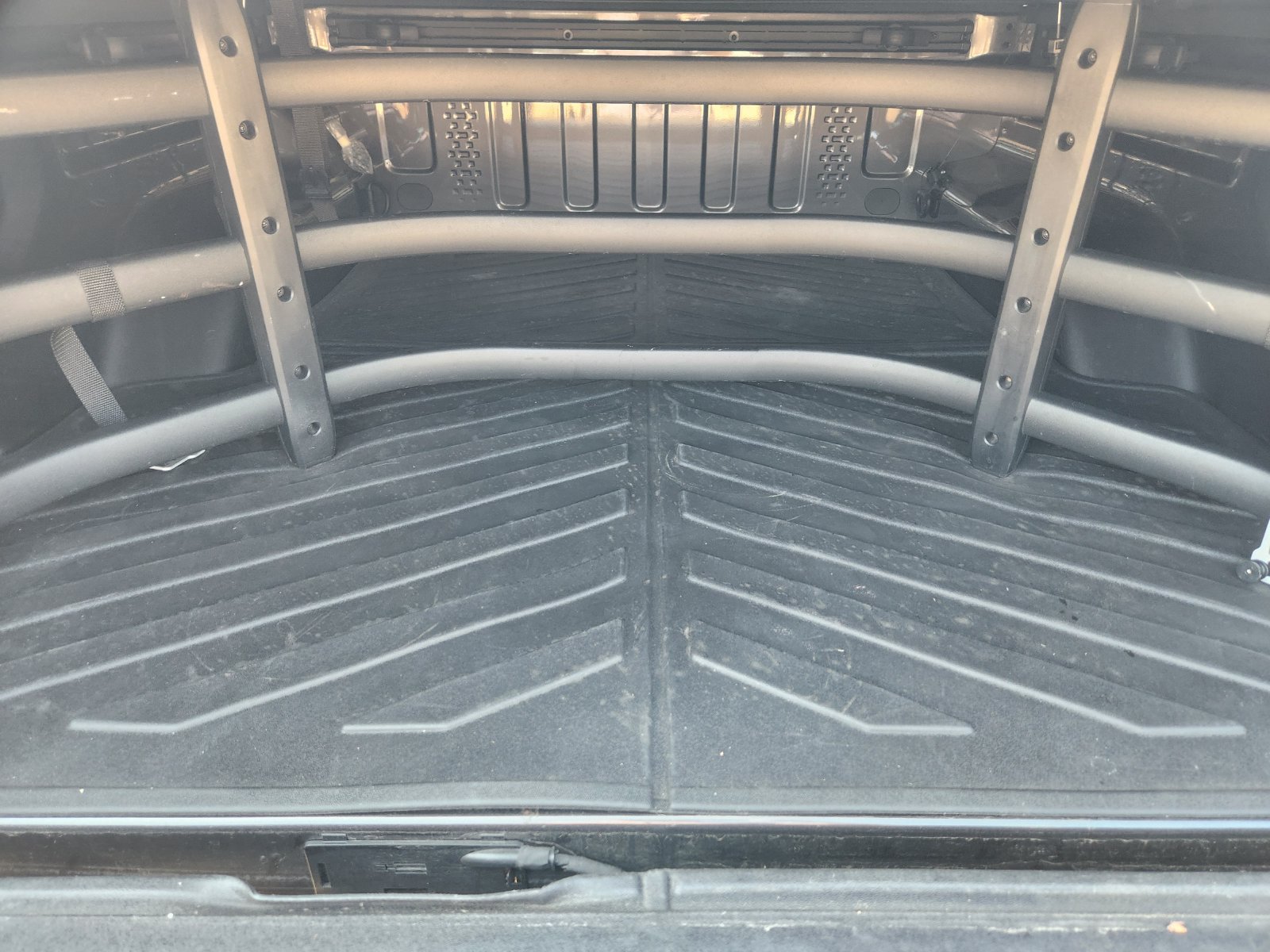 Used 2025 Granite Crystal Jeep Sport image 41