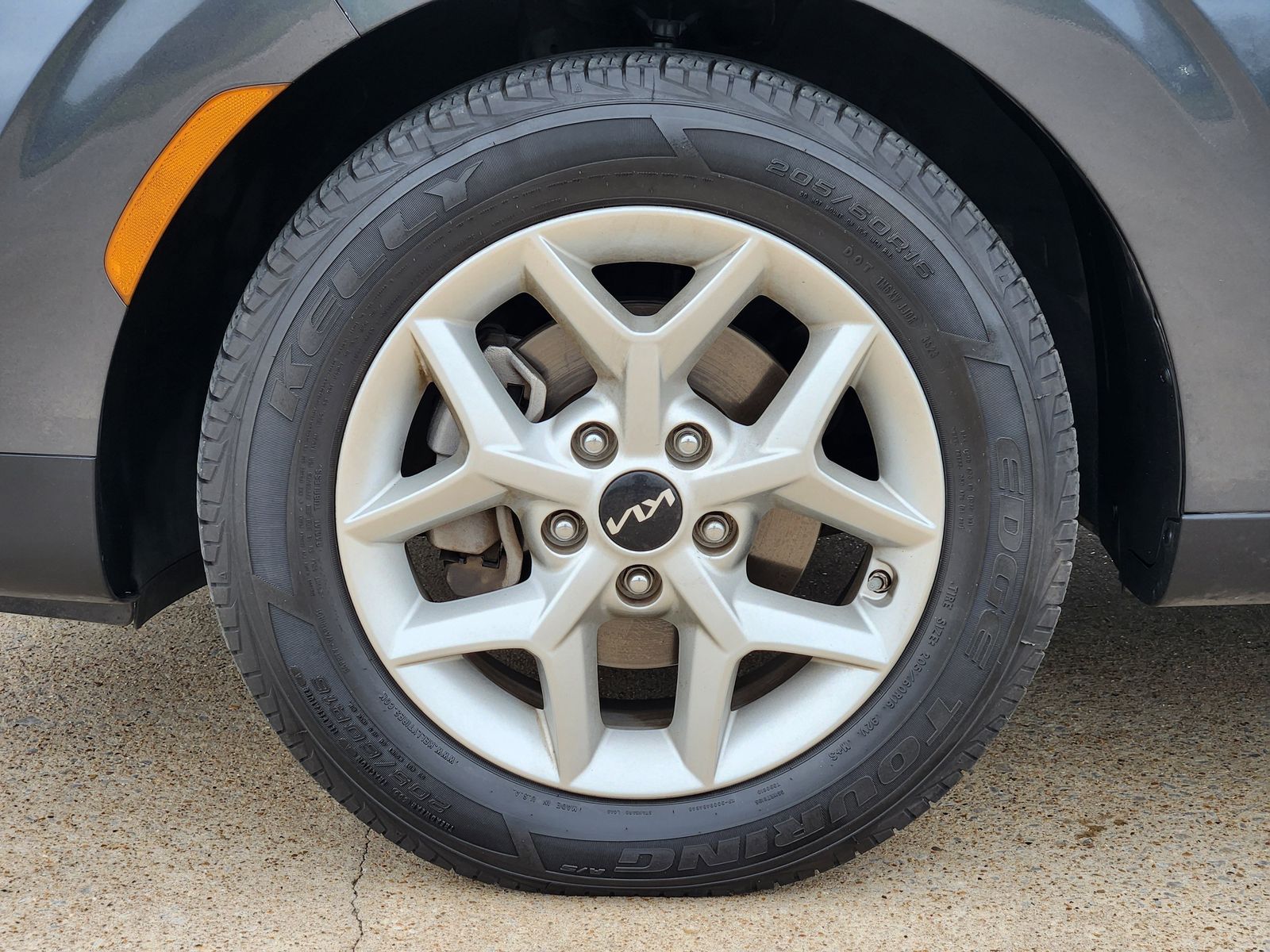 Used 2022 Gravity Gray Kia LX image 21