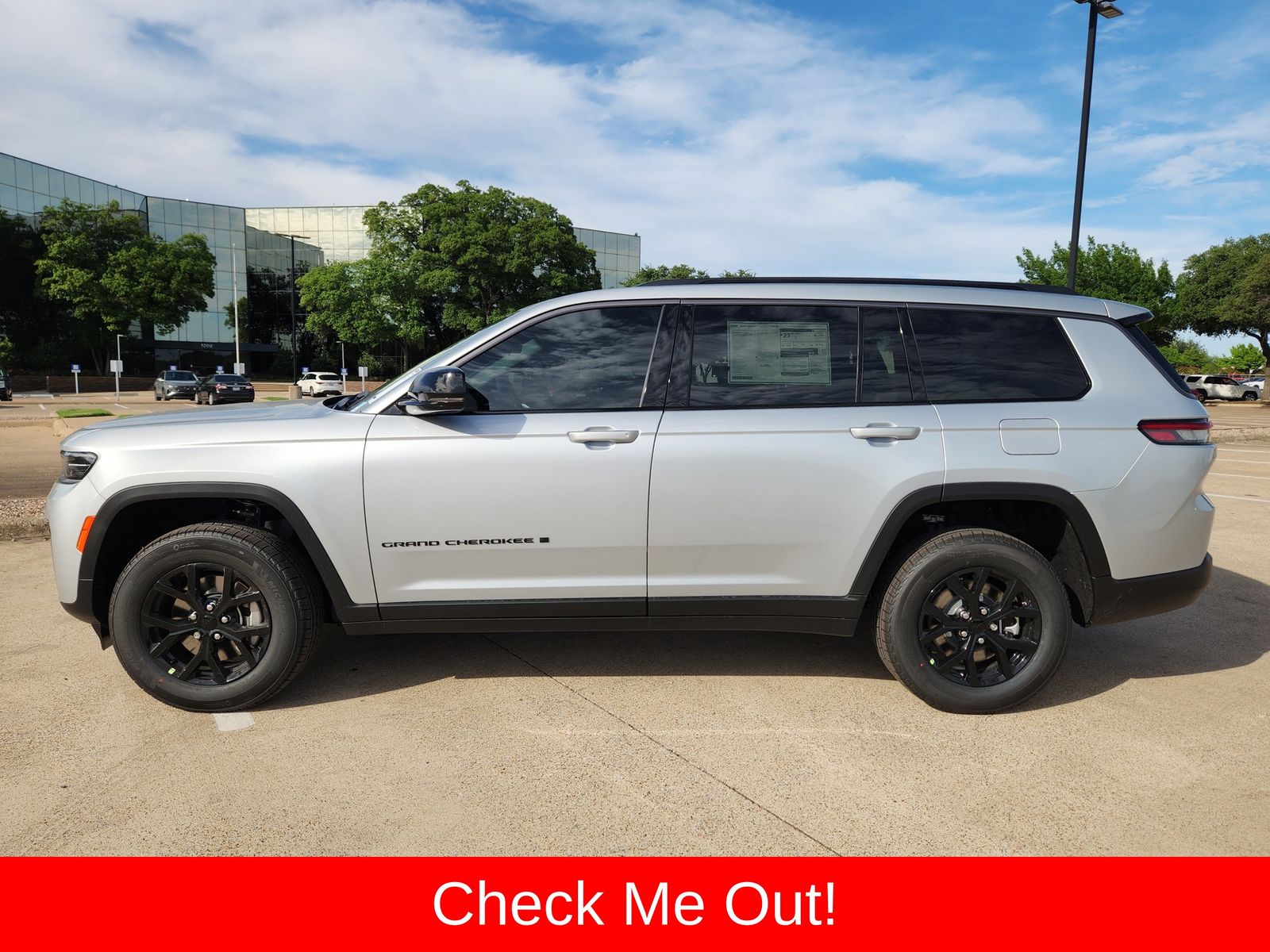 New 2026 Silver Zynith Jeep L LAREDO ALTITUDE 4X2 image 3