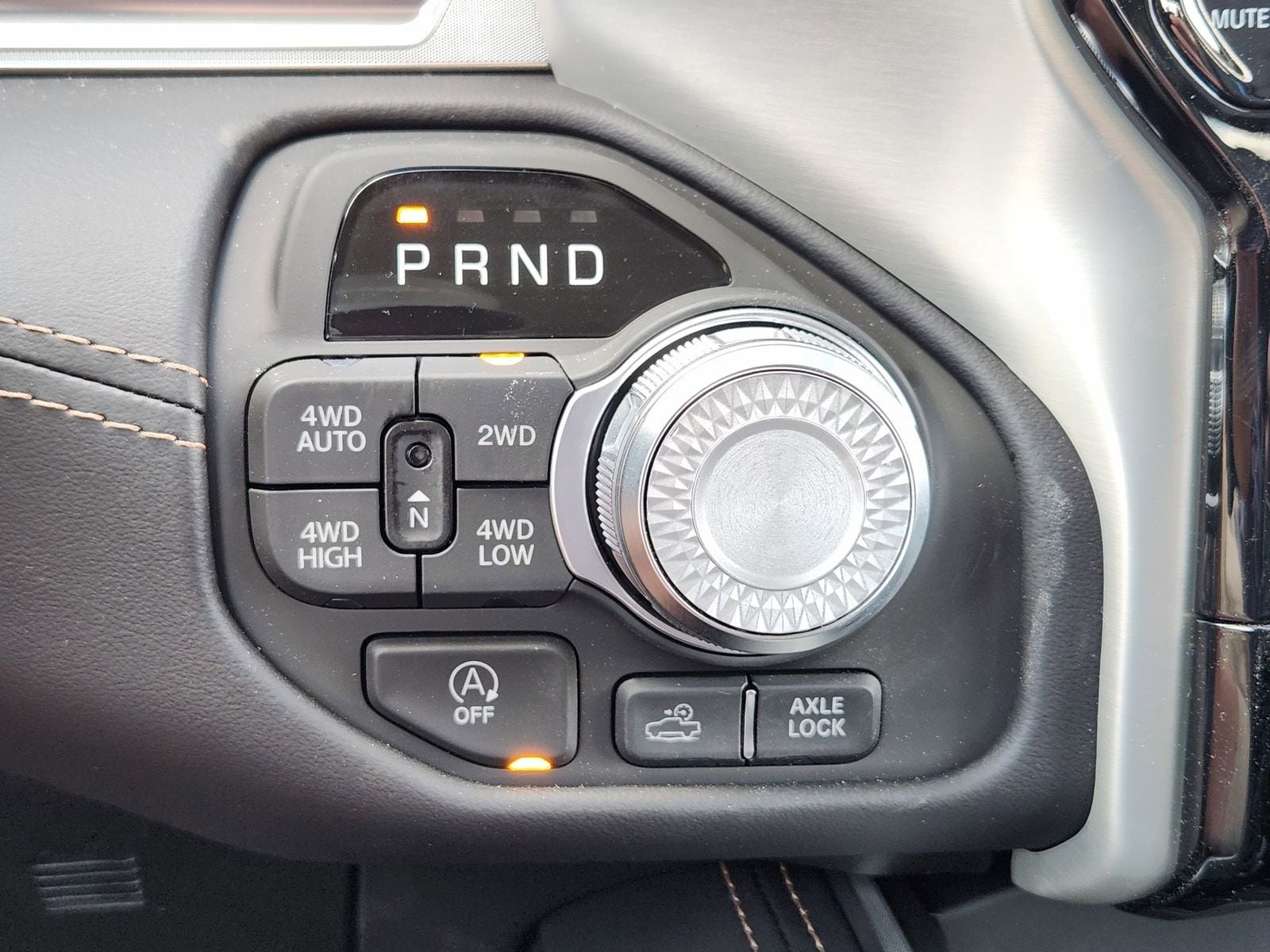 New 2026 Diamond Black Crystal Pearlcoat Ram TUNGSTEN CREW CAB 4X4 image 31