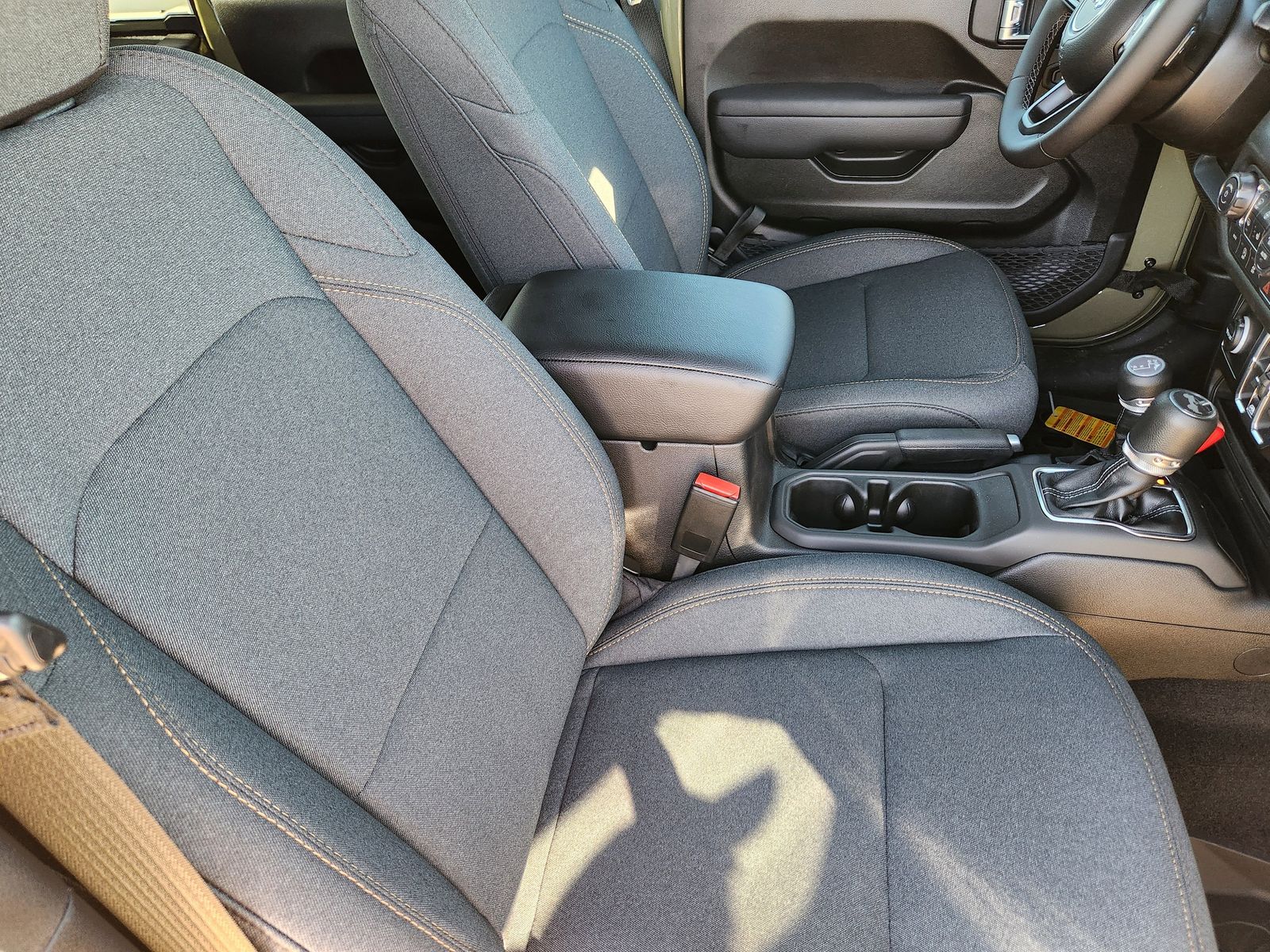 New 2026 41 Jeep 4-DOOR SPORT S image 22