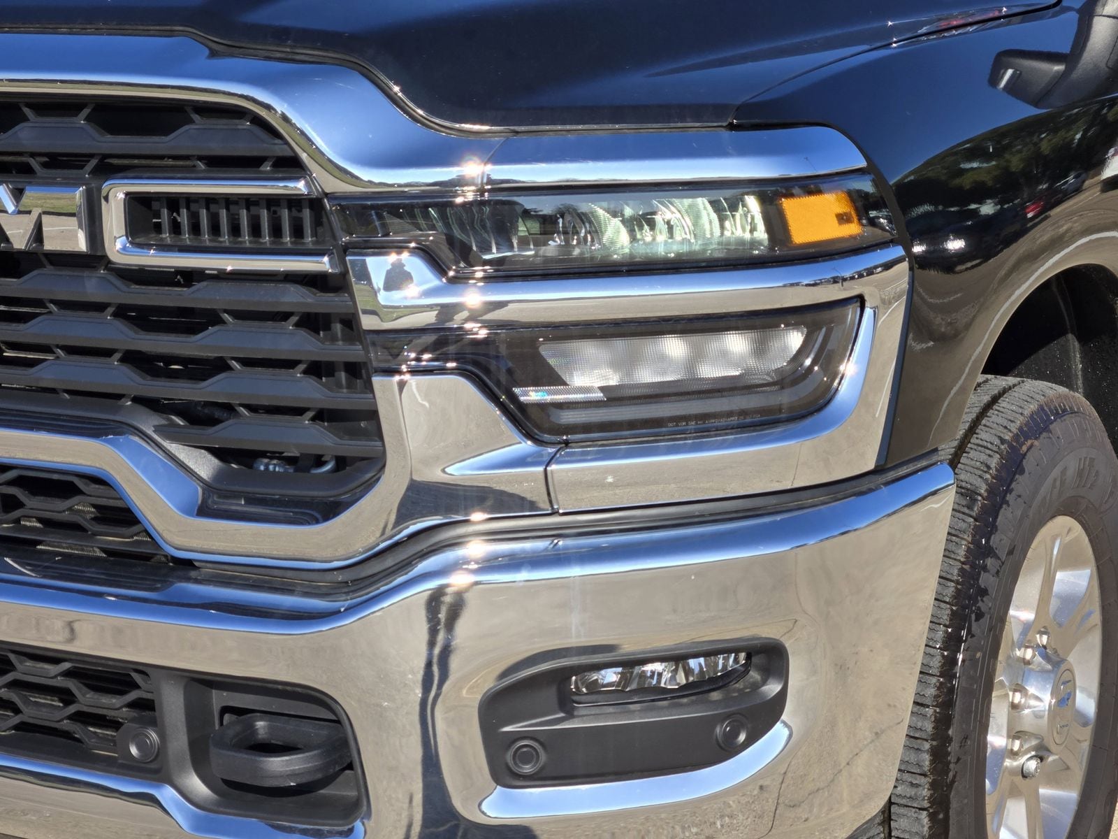 New 2025 Diamond Black Crystal Pearlcoat Ram BIG HORN CREW CAB 4X2 6