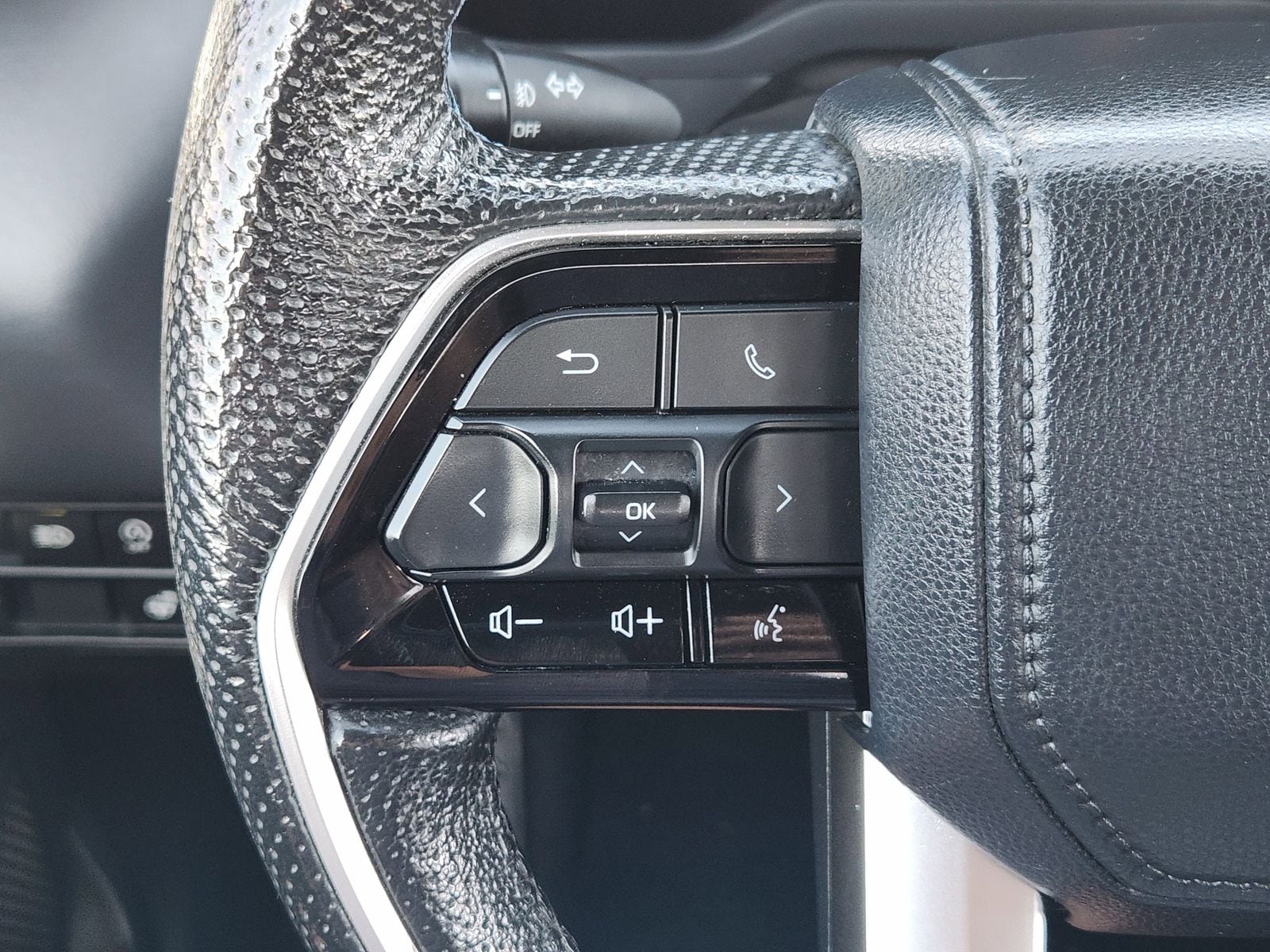 Used 2022 Midnight Black Toyota Platinum 3.5L V6 image 32