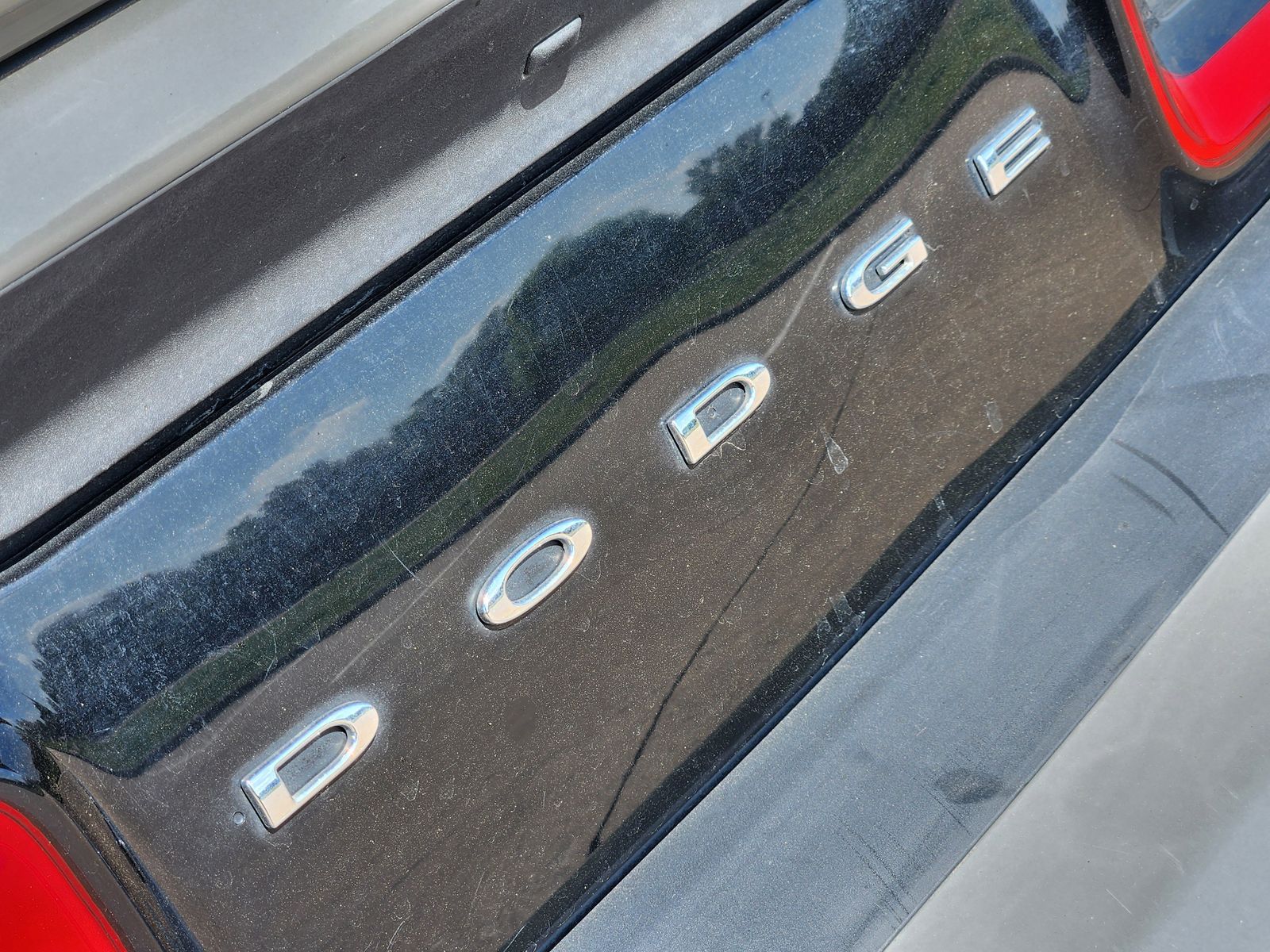 Used 2019 Destroyer Gray Clearcoat Dodge SXT image 10