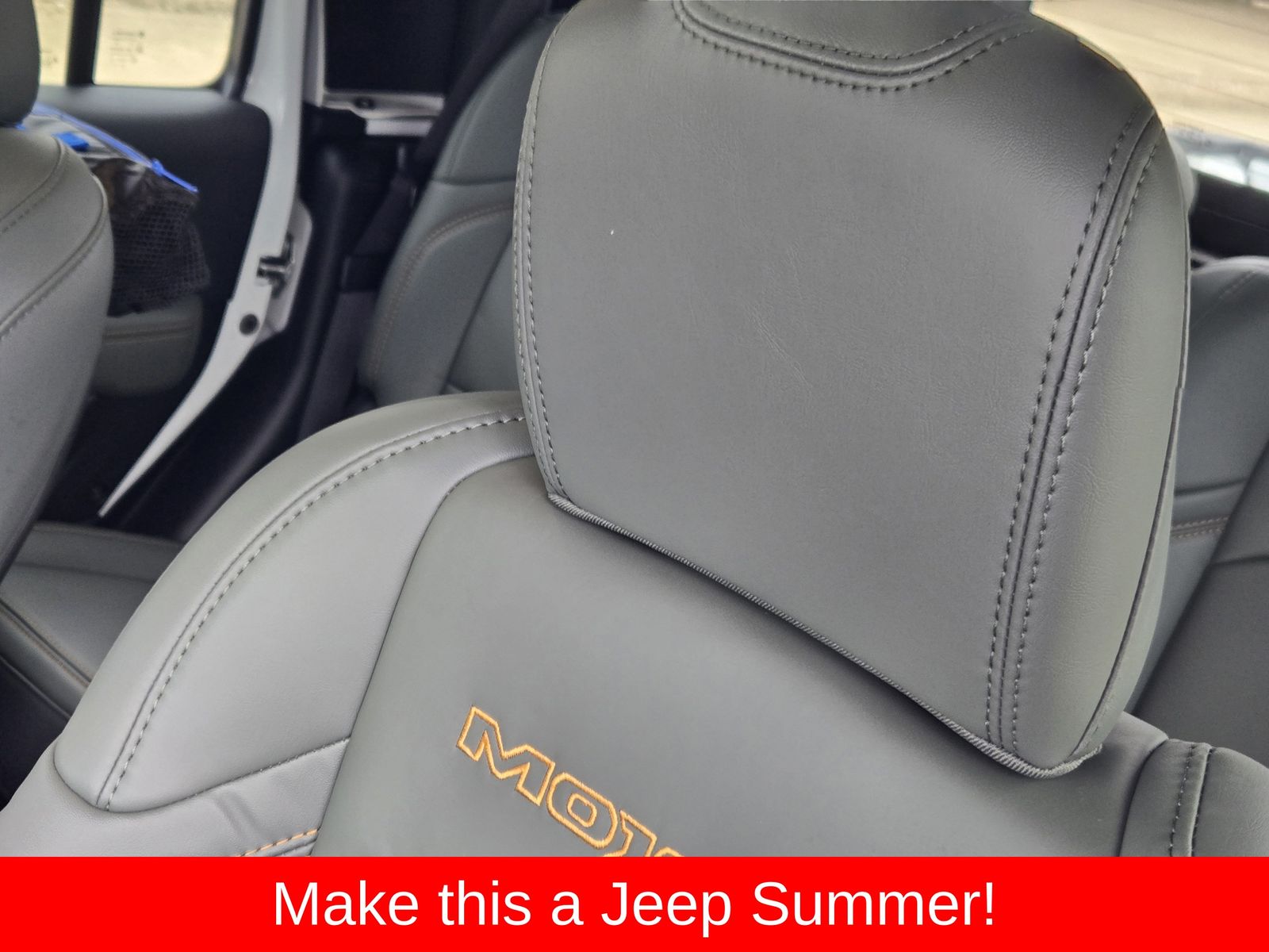 New 2026 Bright White Jeep MOJAVE X 4X4 image 18