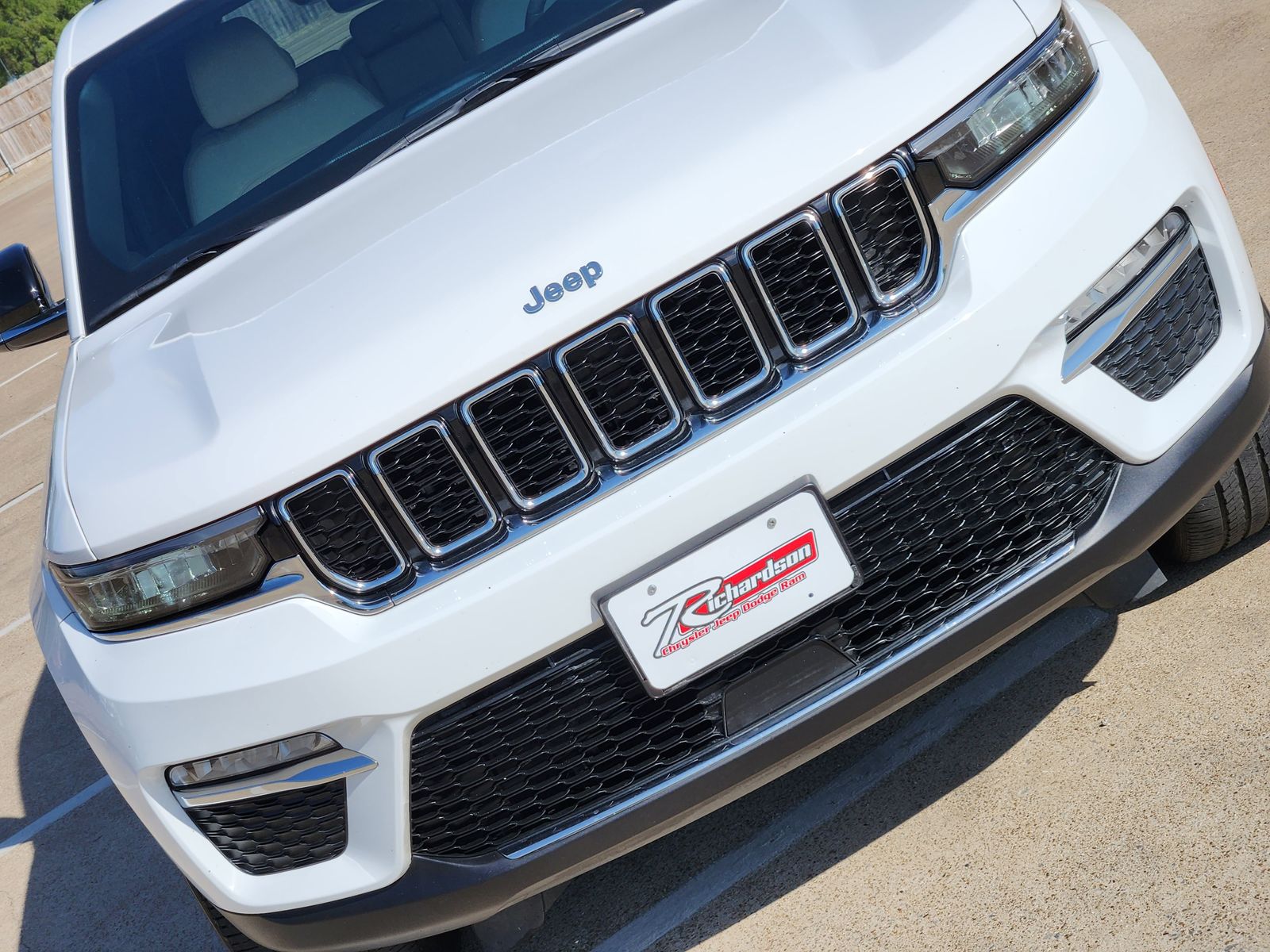 Used 2024 Bright White Jeep Base image 14