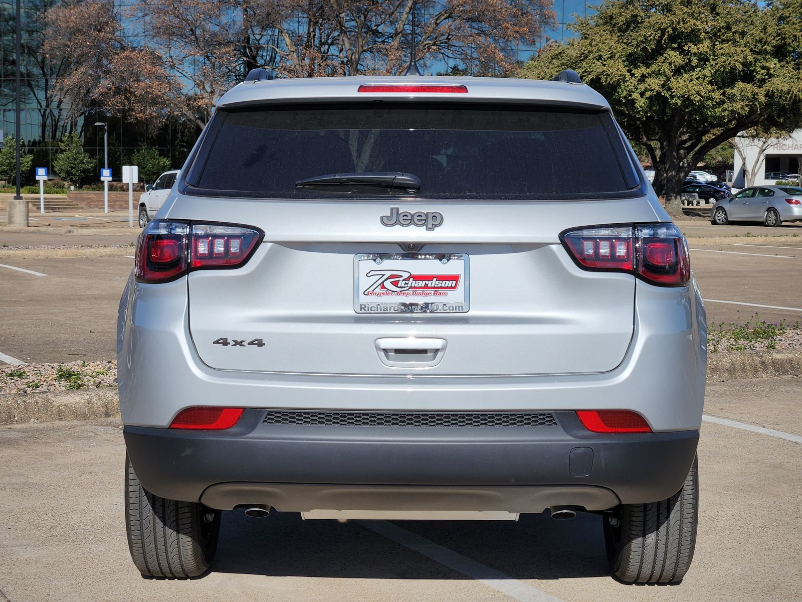 New 2026 Silver Zynith Jeep LATITUDE ALTITUDE 4X4 image 5