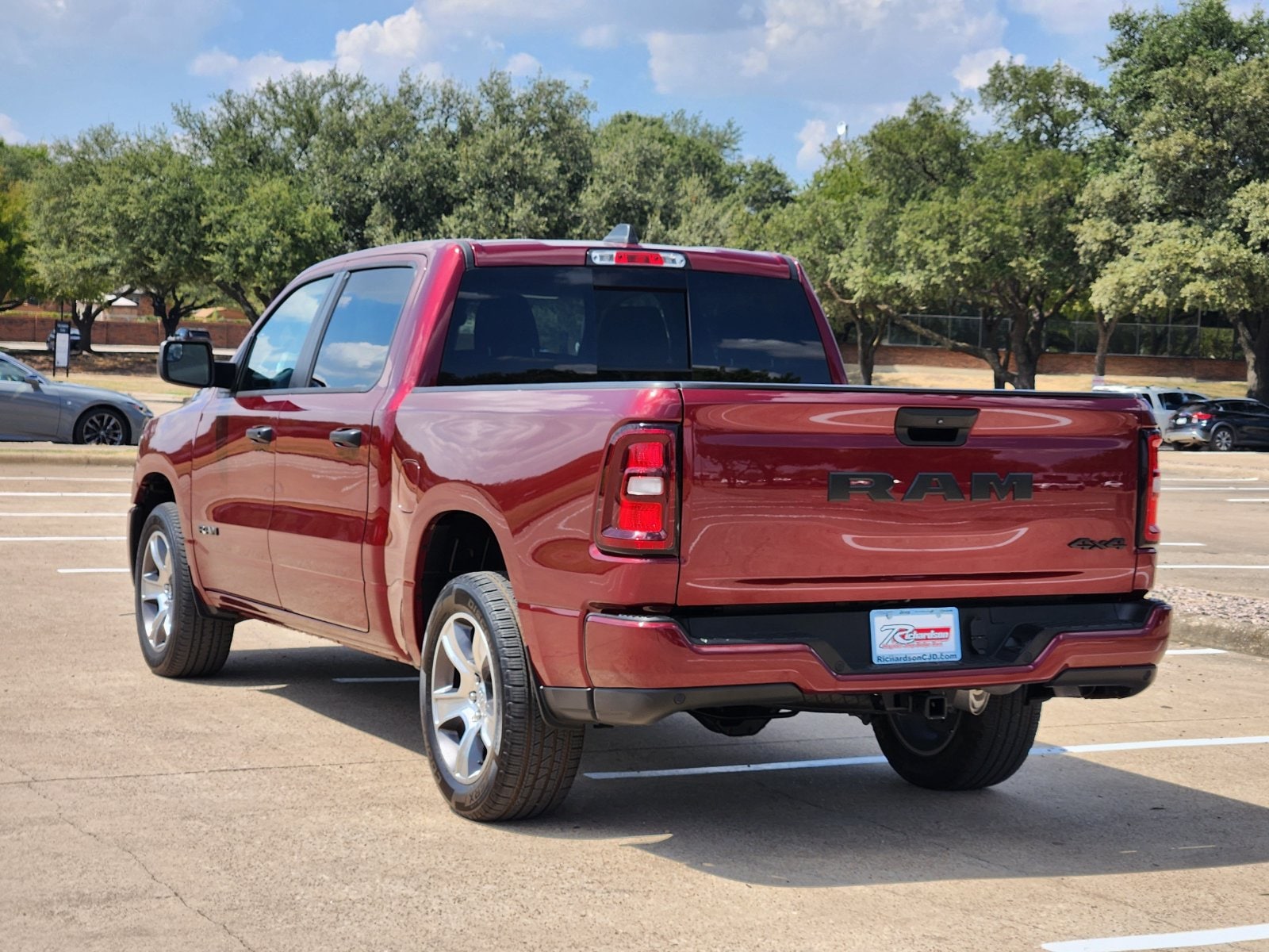 Used 2025 Delmonico Red Pearlcoat Ram Tradesman image 4