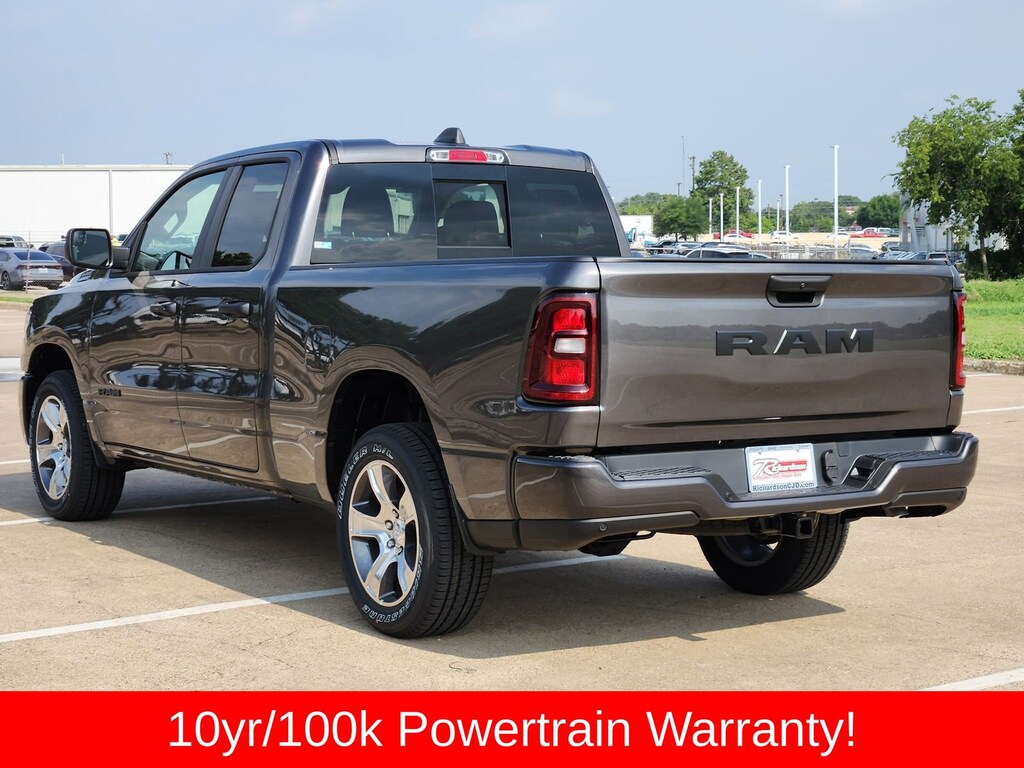 New 2026 Ram 1500 EXPRESS QUAD CAB 4X2 6'4 BOX Pickup