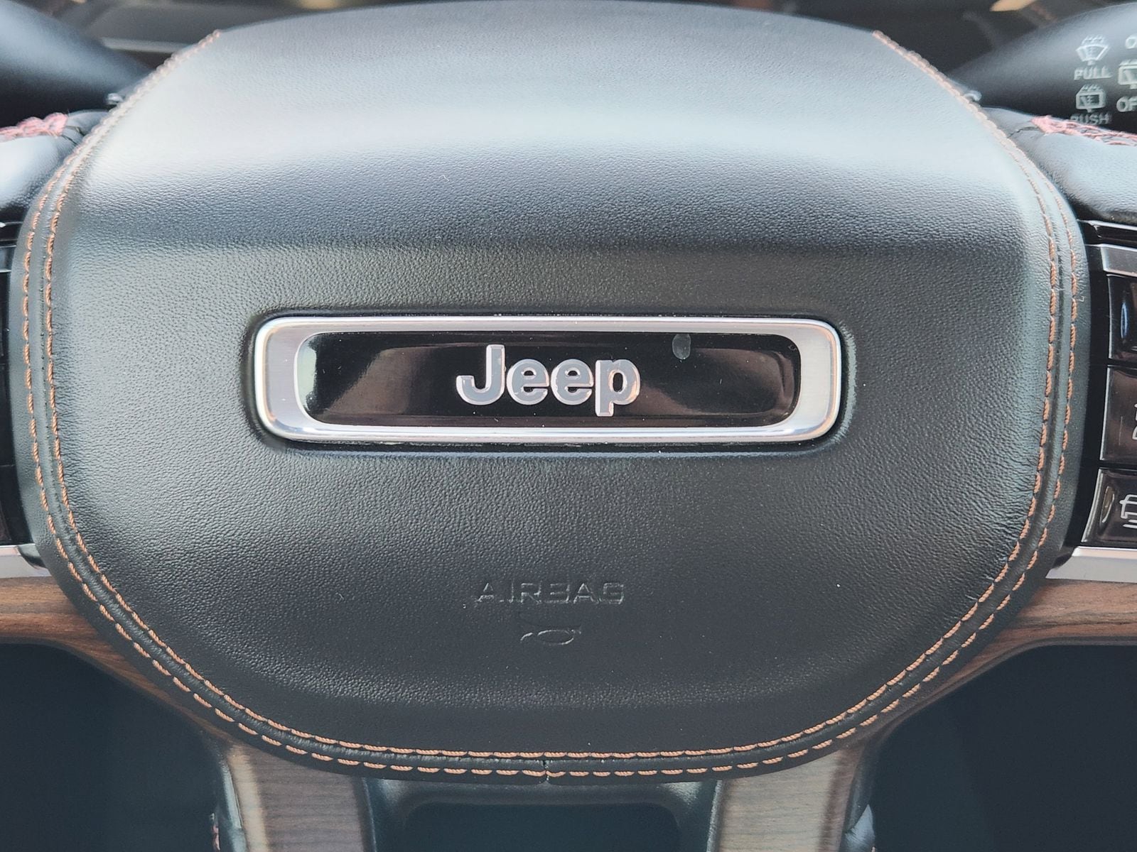 Certified Used 2023 Rocky Mountain Pearlcoat Jeep Summit image 41