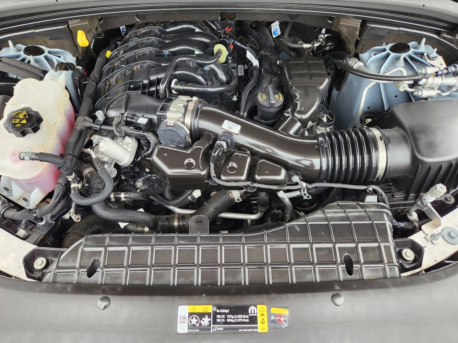 Used 2025 Bright White Jeep Limited image 42