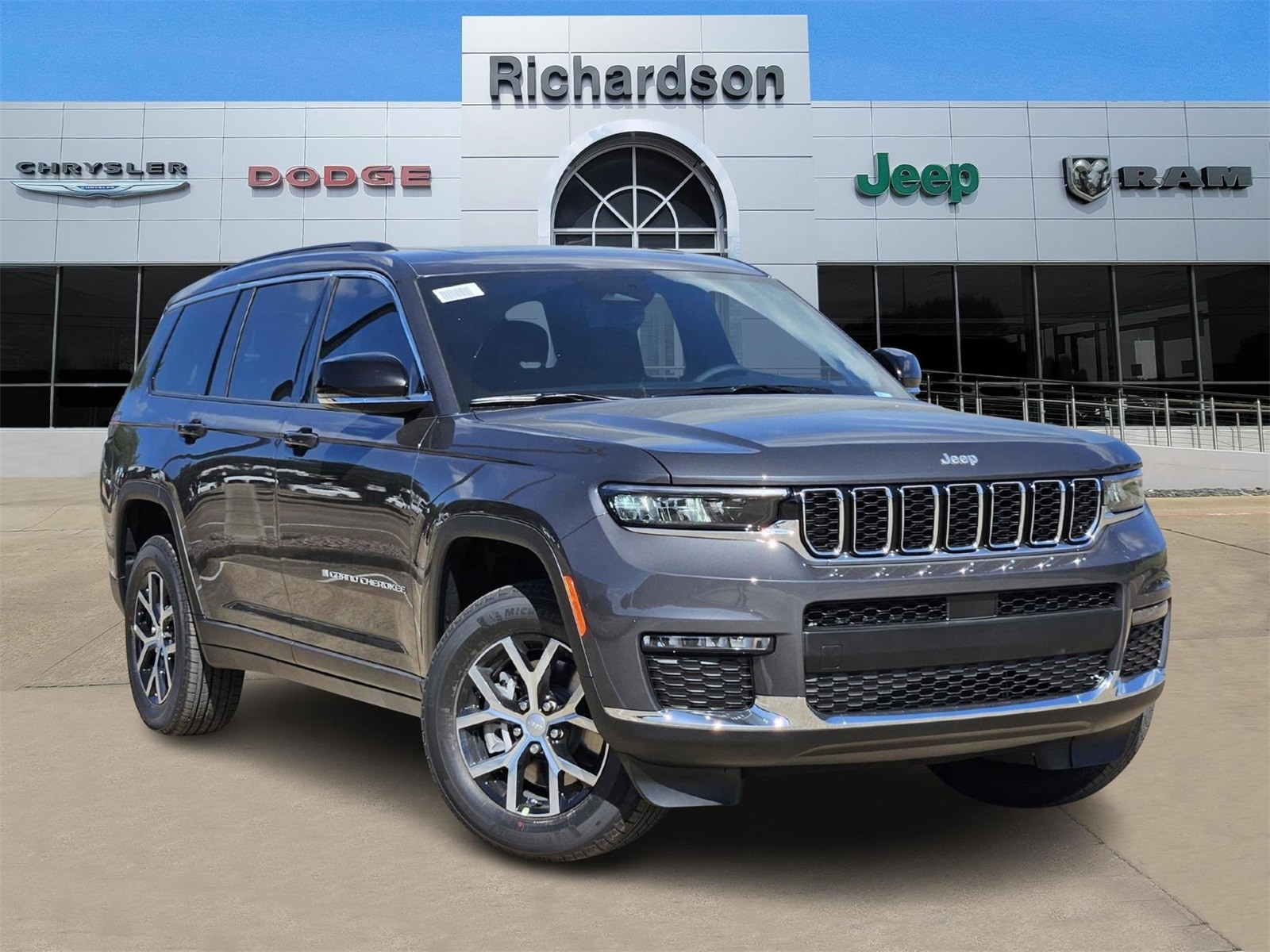 2025 Jeep Grand Cherokee L Limited's photo