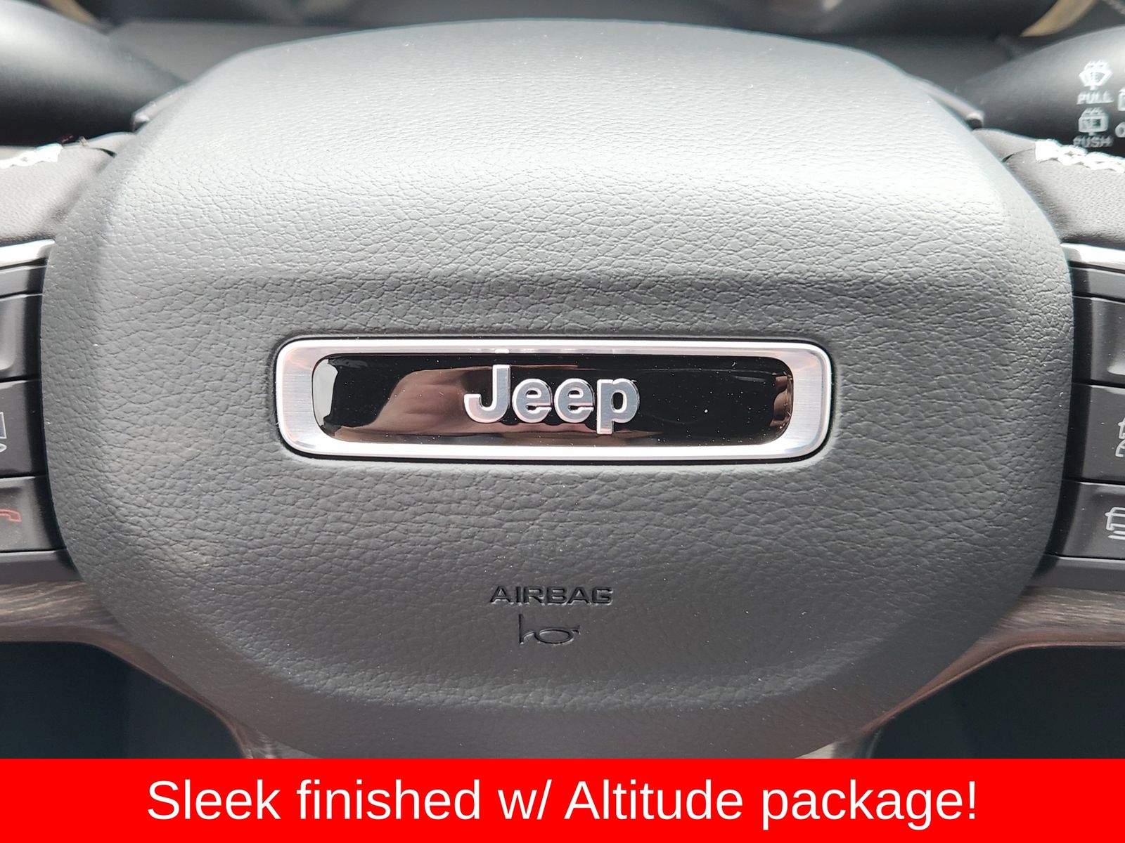 New 2026 Diamond Black Crystal Pearlcoat Jeep L LAREDO ALTITUDE 4X4 image 37