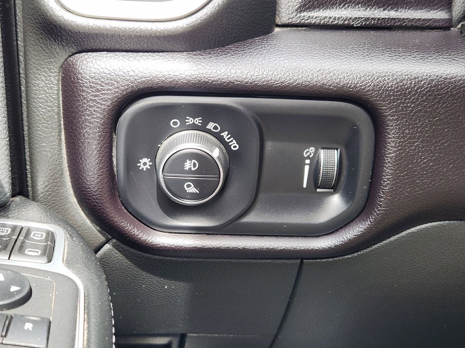 Used 2023 Bright White Ram Big Horn image 34