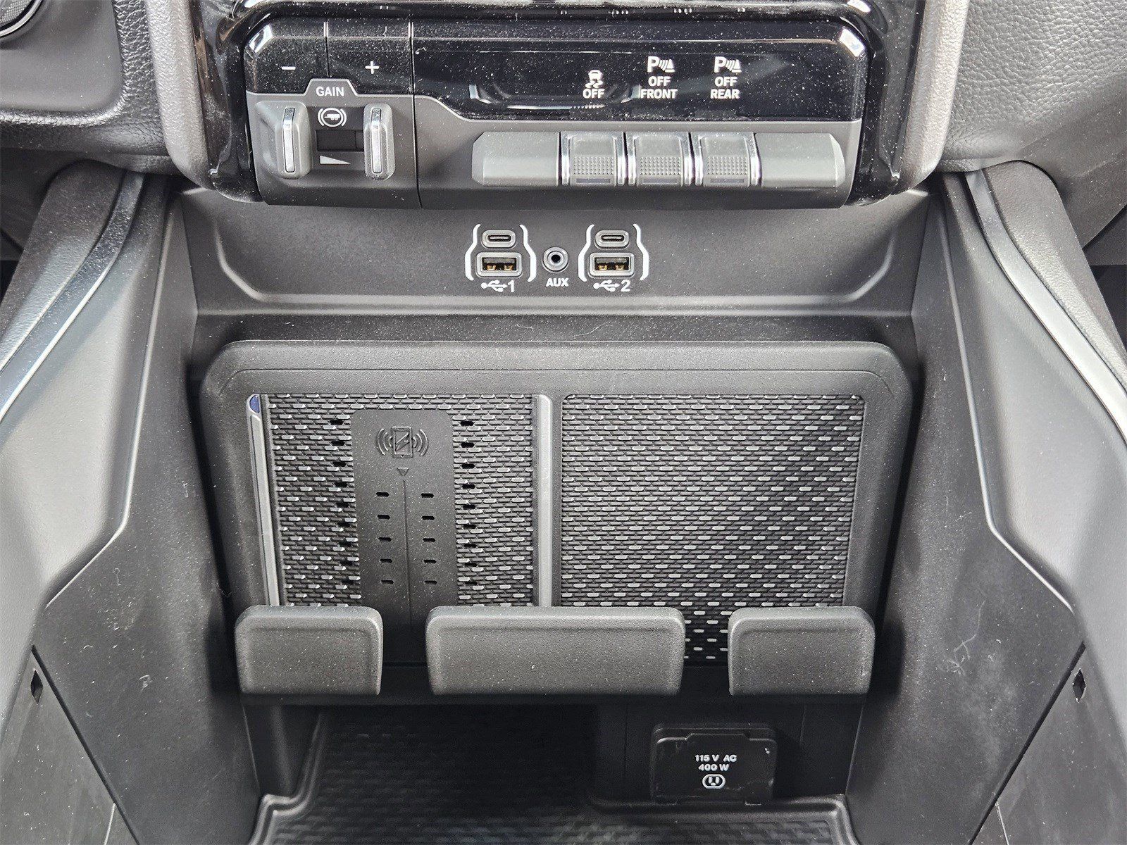 New 2026 Diamond Black Crystal Pearlcoat Ram LONE STAR CREW CAB 4X4 5