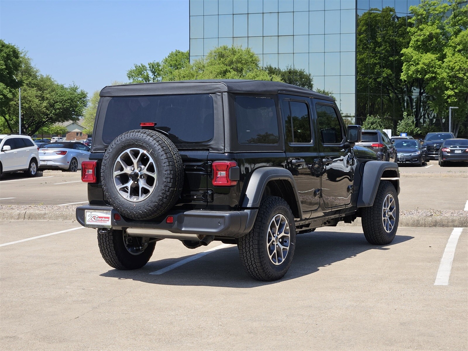 2025 Jeep Wrangler Sport S photo 4