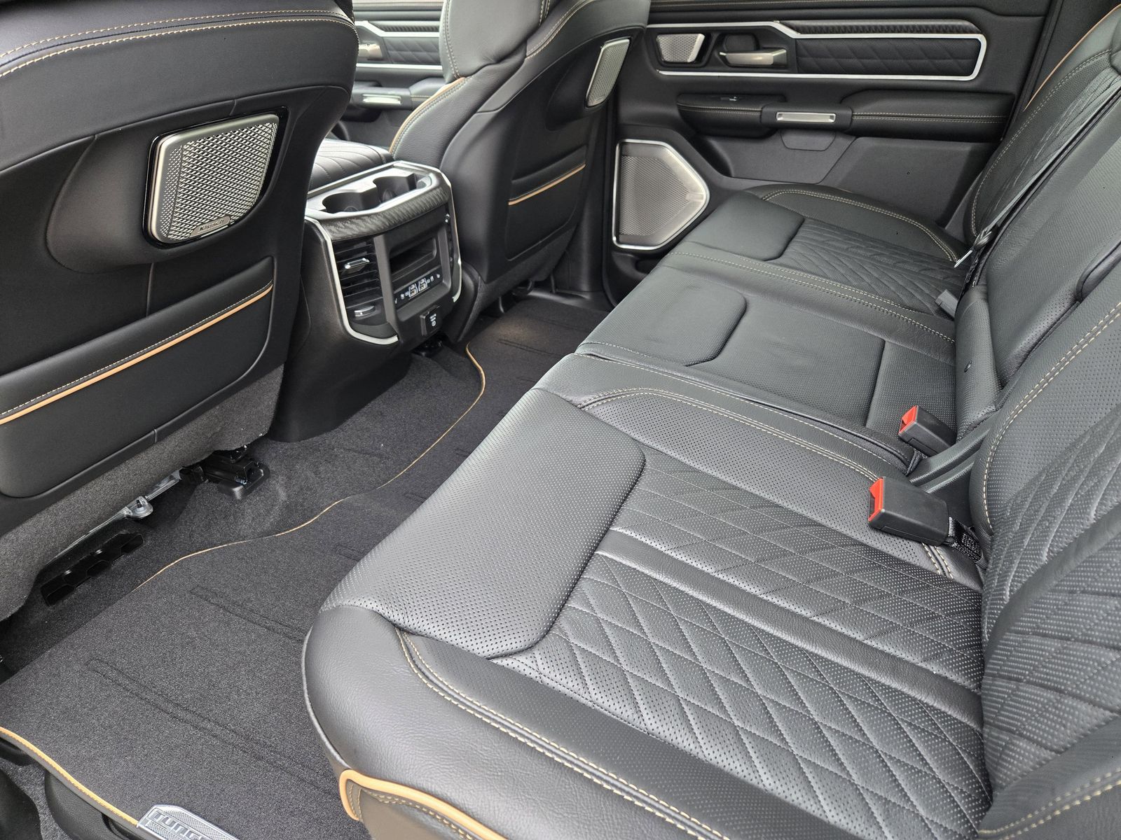 New 2026 Diamond Black Crystal Pearlcoat Ram TUNGSTEN CREW CAB 4X4 image 32