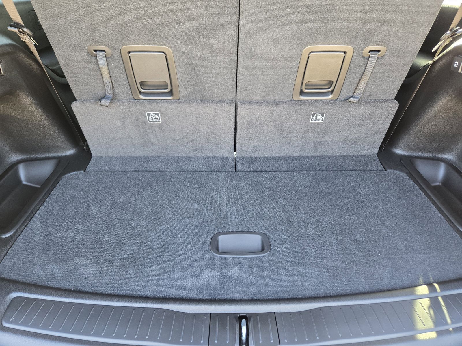 New 2025 Diamond Black Crystal Pearlcoat Jeep L LIMITED 4X4 image 32